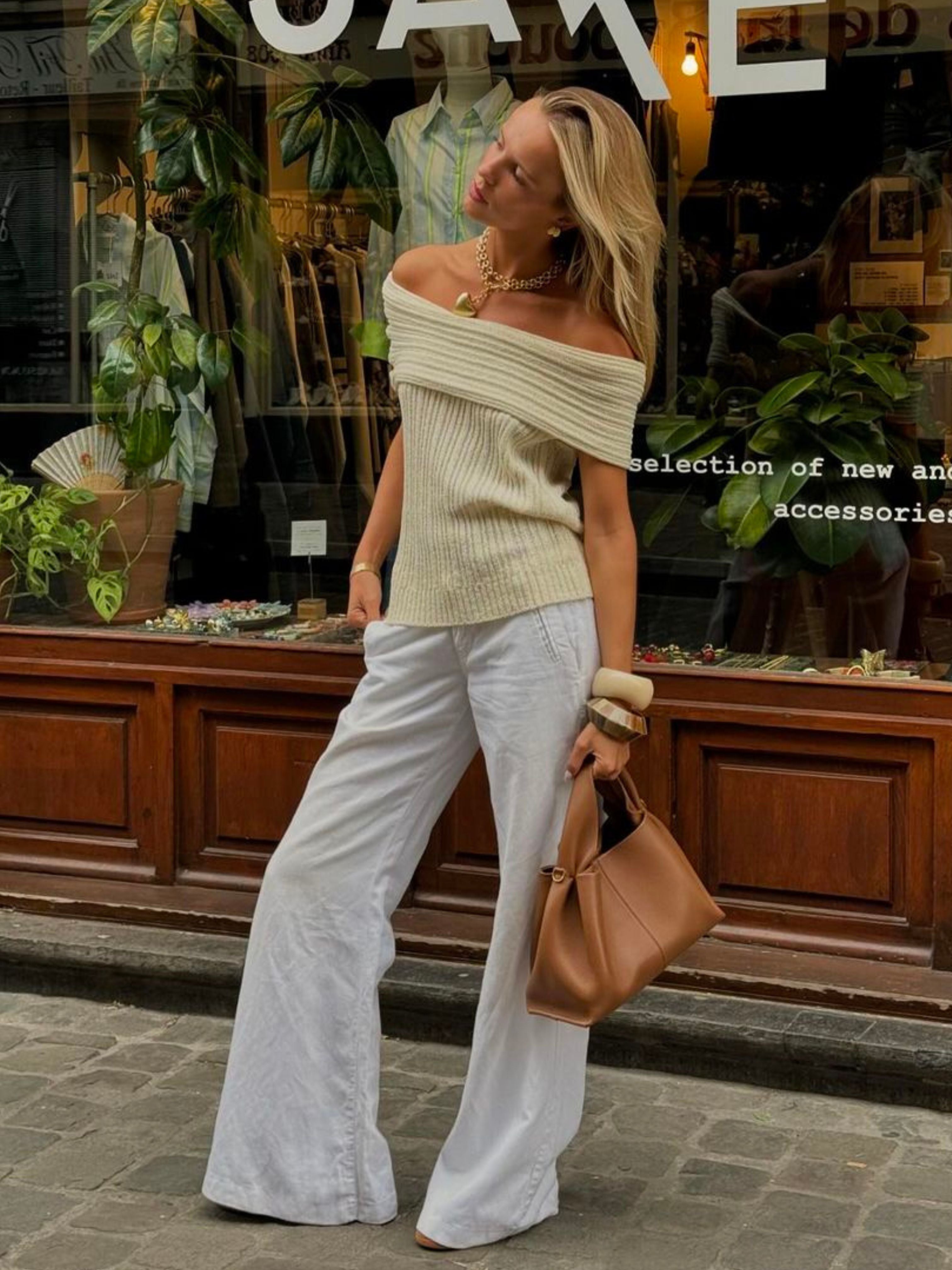 Off Shoulder Knitted Top Ivory – The Room Antwerp