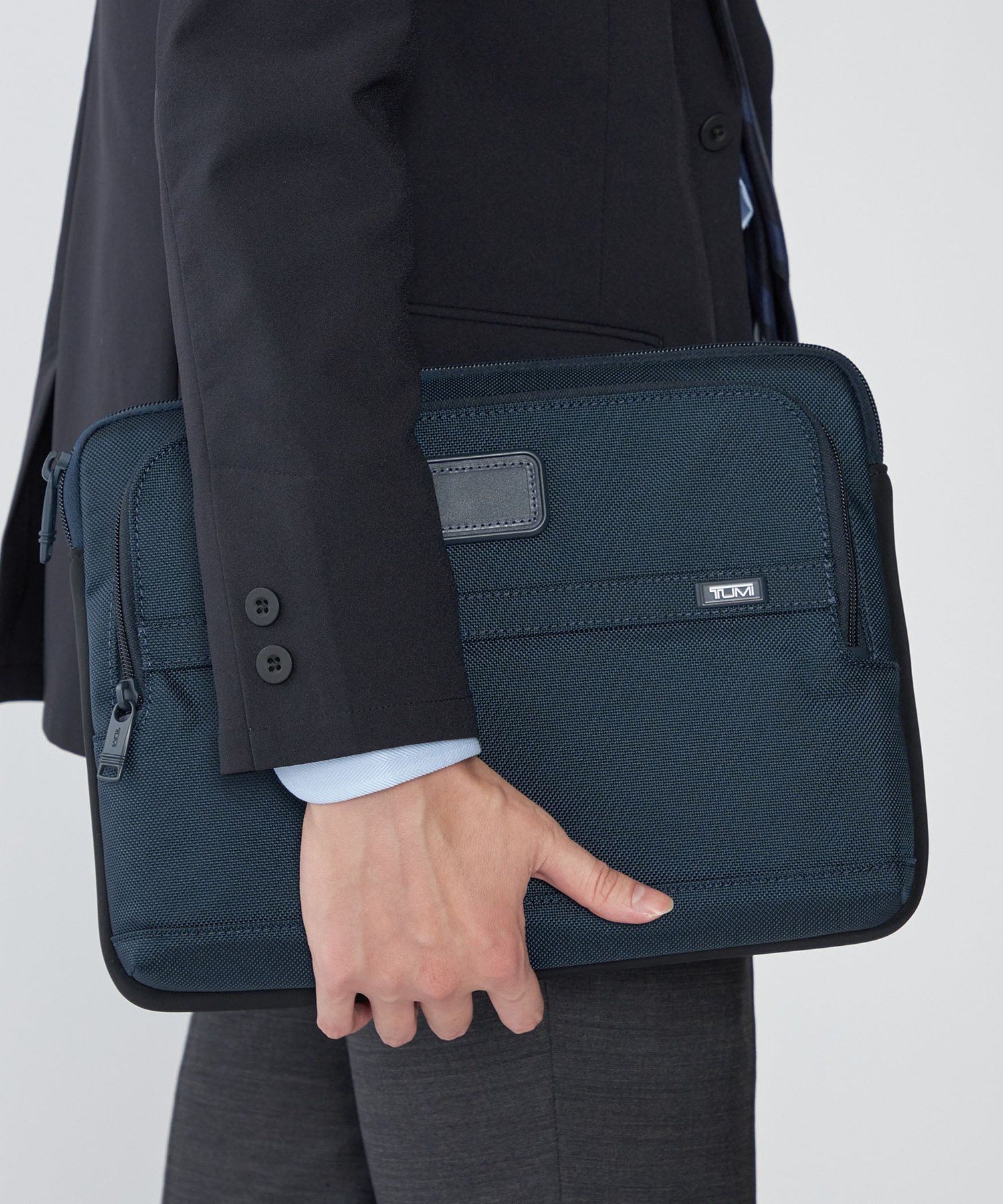 楽天市場】tumi ネイビー ビジネスバッグの通販