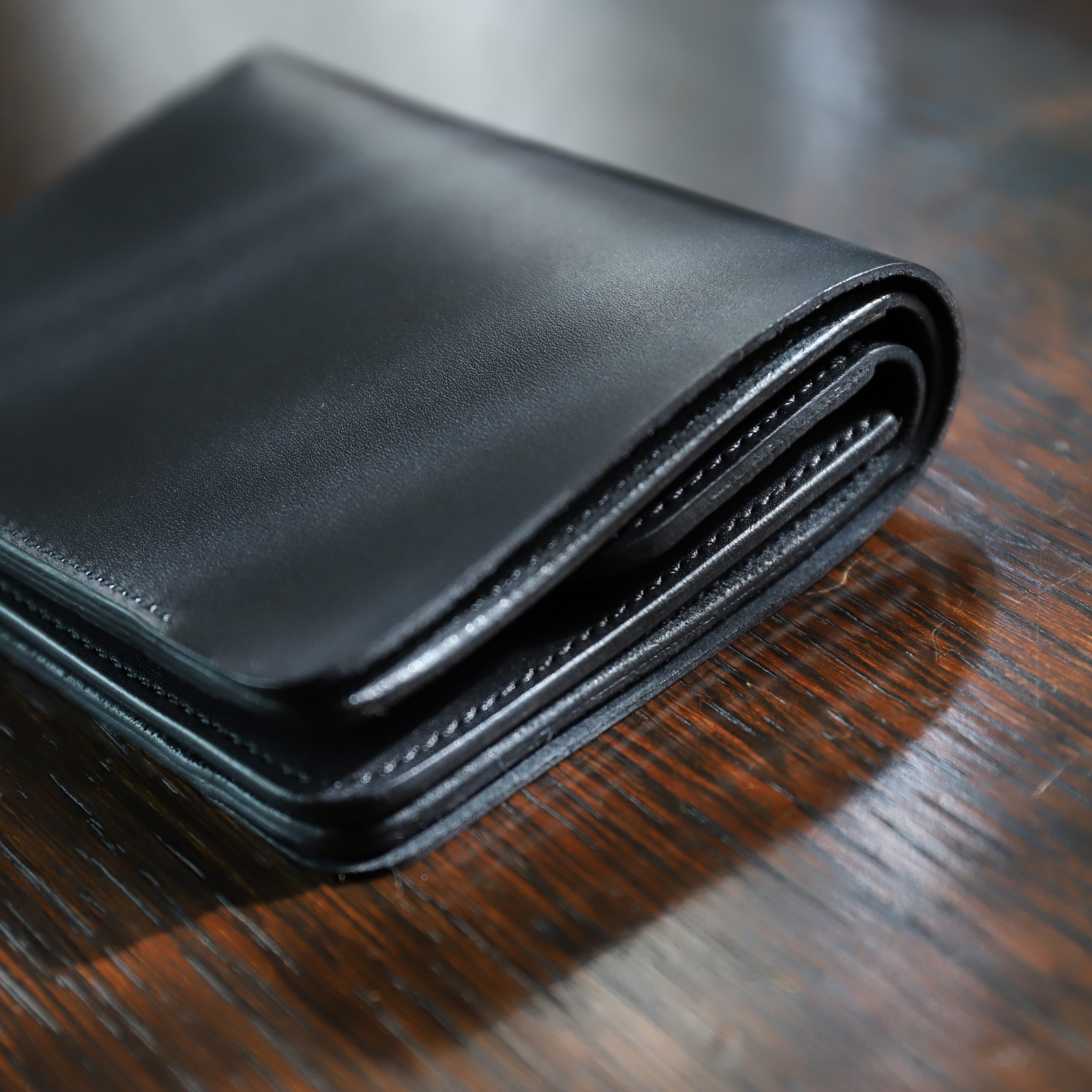 forme / Post wallet “Baby calf” | TIBETAN MARKET