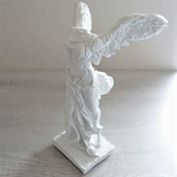 nike-ofsamothrace_2.jpg