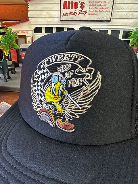 楽天市場】トゥイーティー メッシュキャップ （TWEETY BIRD OF FIRE