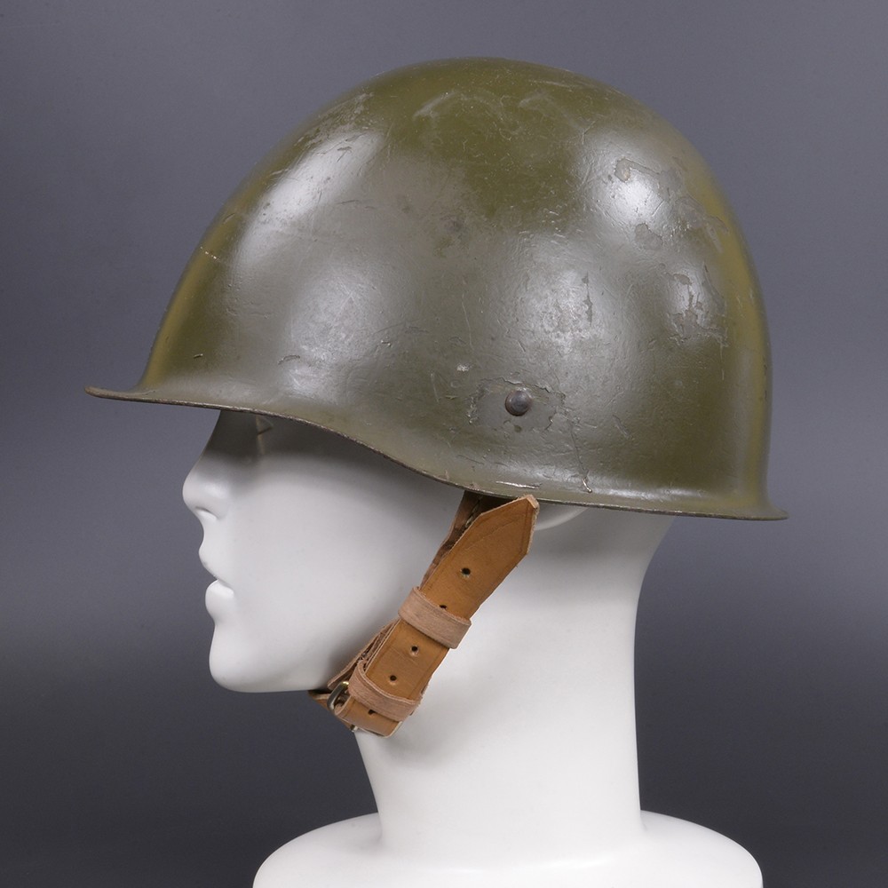 楽天市場】ポーランド軍放出品 ヘルメット WZ67 75 スチール製 [ 紋章