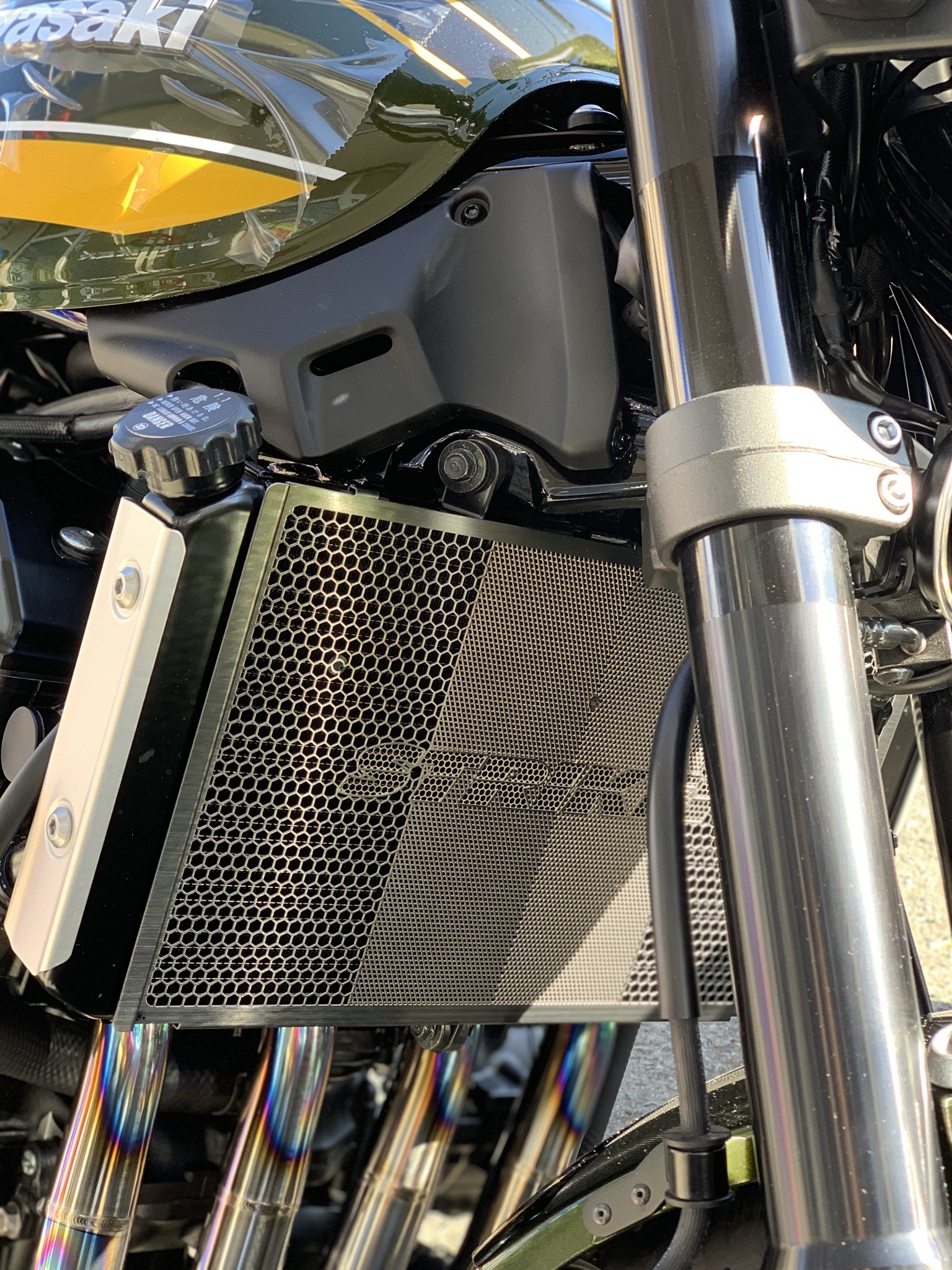 楽天市場】【ストライカー】 ラジエターコアガード Z900RS/CAFE SS