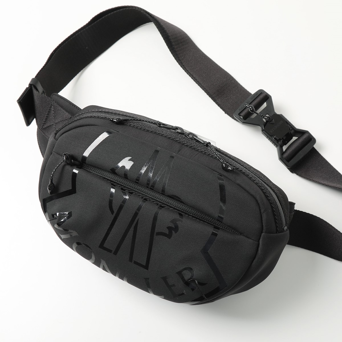 楽天市場】MONCLER モンクレール ボディバッグ CUT BELT BAG 5M00004