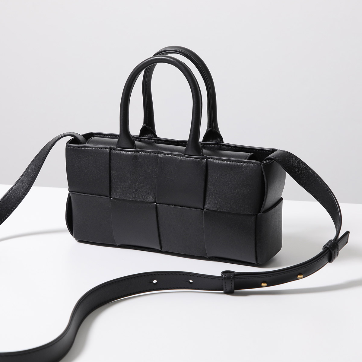 楽天市場】【最大2万円OFFクーポン対象・3/1限定】BOTTEGA VENETA