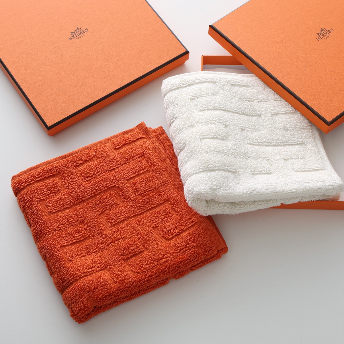 新品未使用 HERMES カレ・タオル ≪ステアーズ≫ オレンジ - 楽天市場