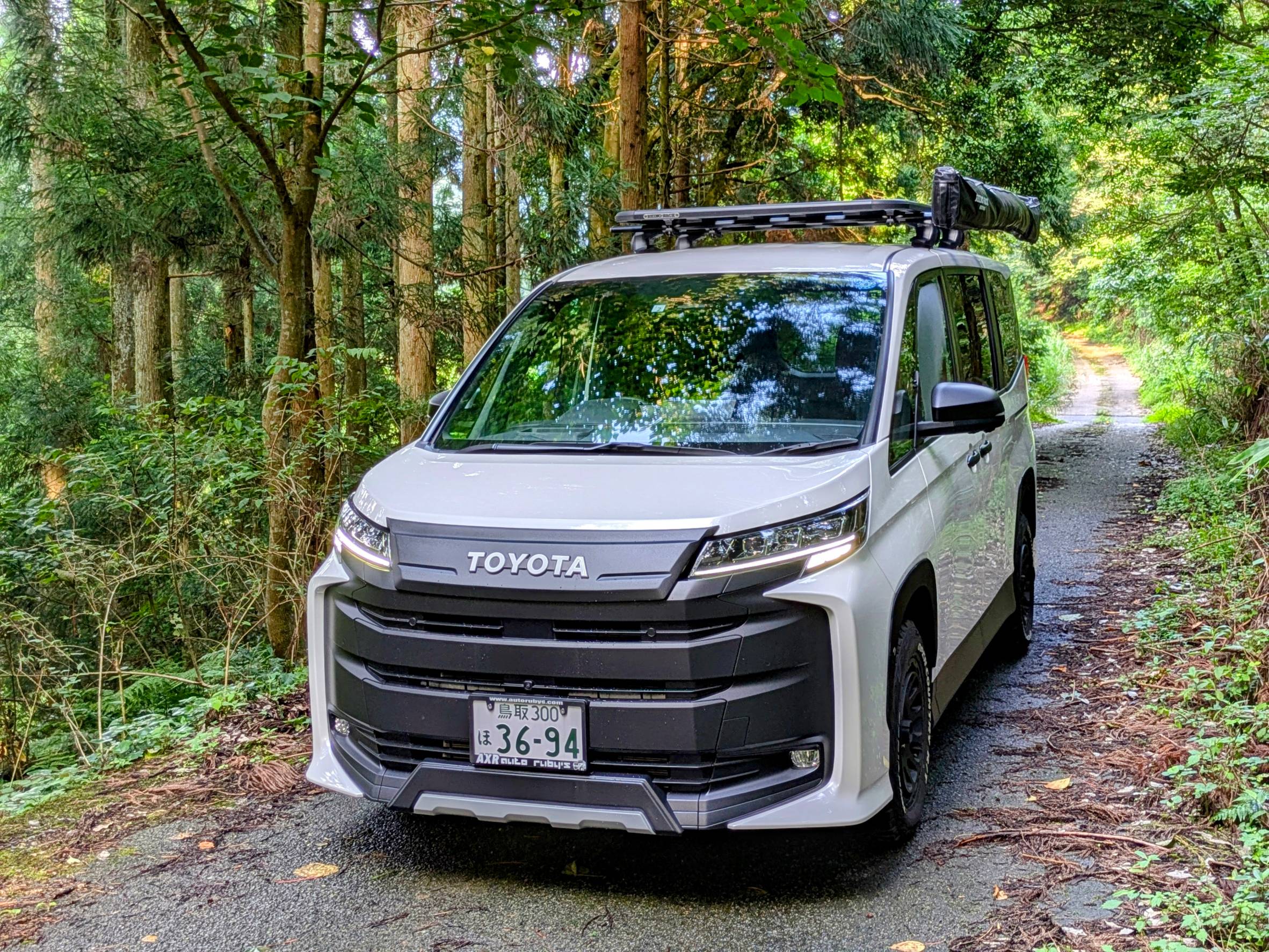 楽天市場】90系ノア専用 フロントグリル FRP TOYOTAエンブレム付き