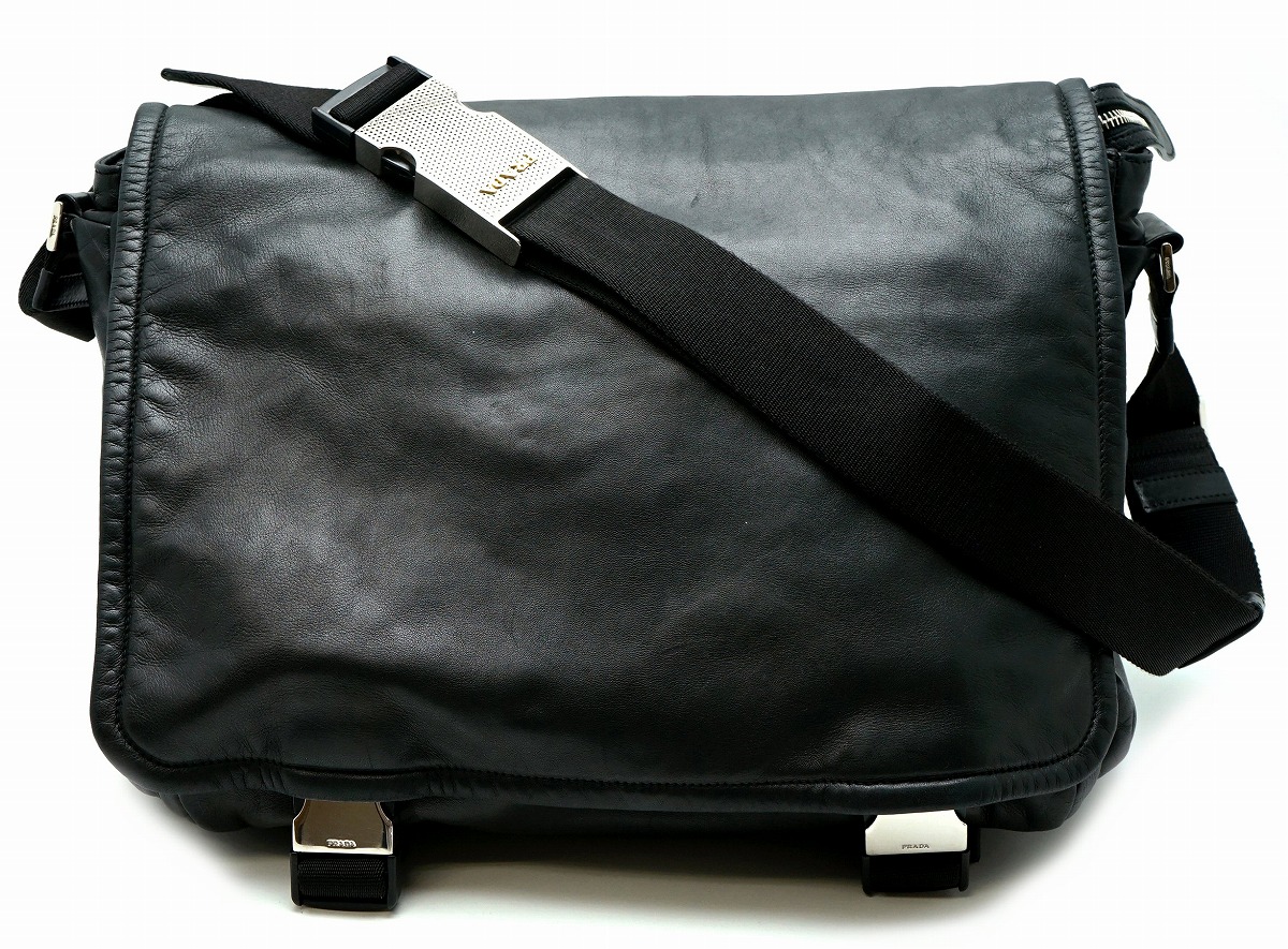 M*I様 PRADA ブラック メッセンジャーバッグ PRADA ブラック