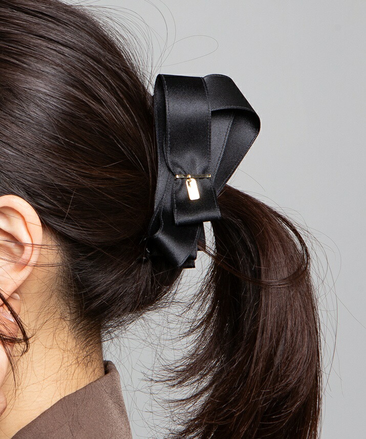 楽天市場】ヘアクリップ《アシメリボンゴールドチャームクリップ 全4色