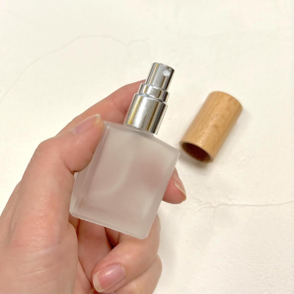 楽天市場】【木目キャップ スクエア ミニ スプレーボトル】 1本 10ml