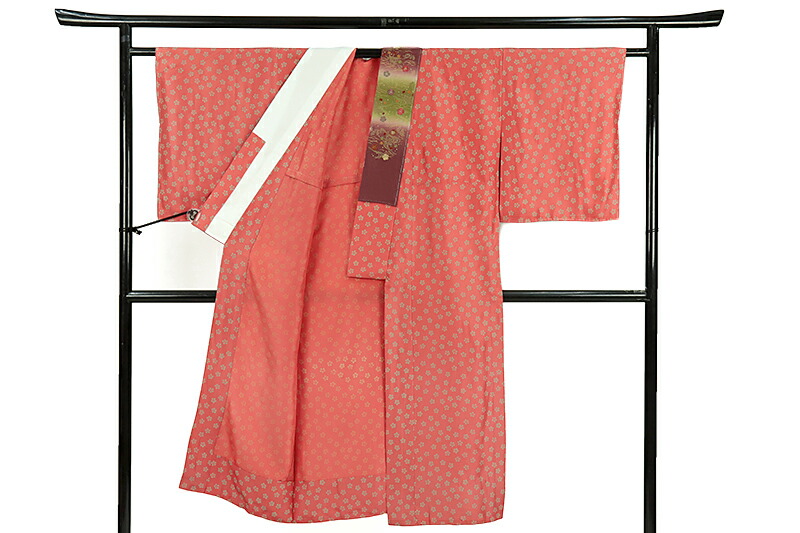 楽天市場】【 中古 】 長襦袢 正絹 唐織 朱色 梅鉢 桜 流水 観世水 芝