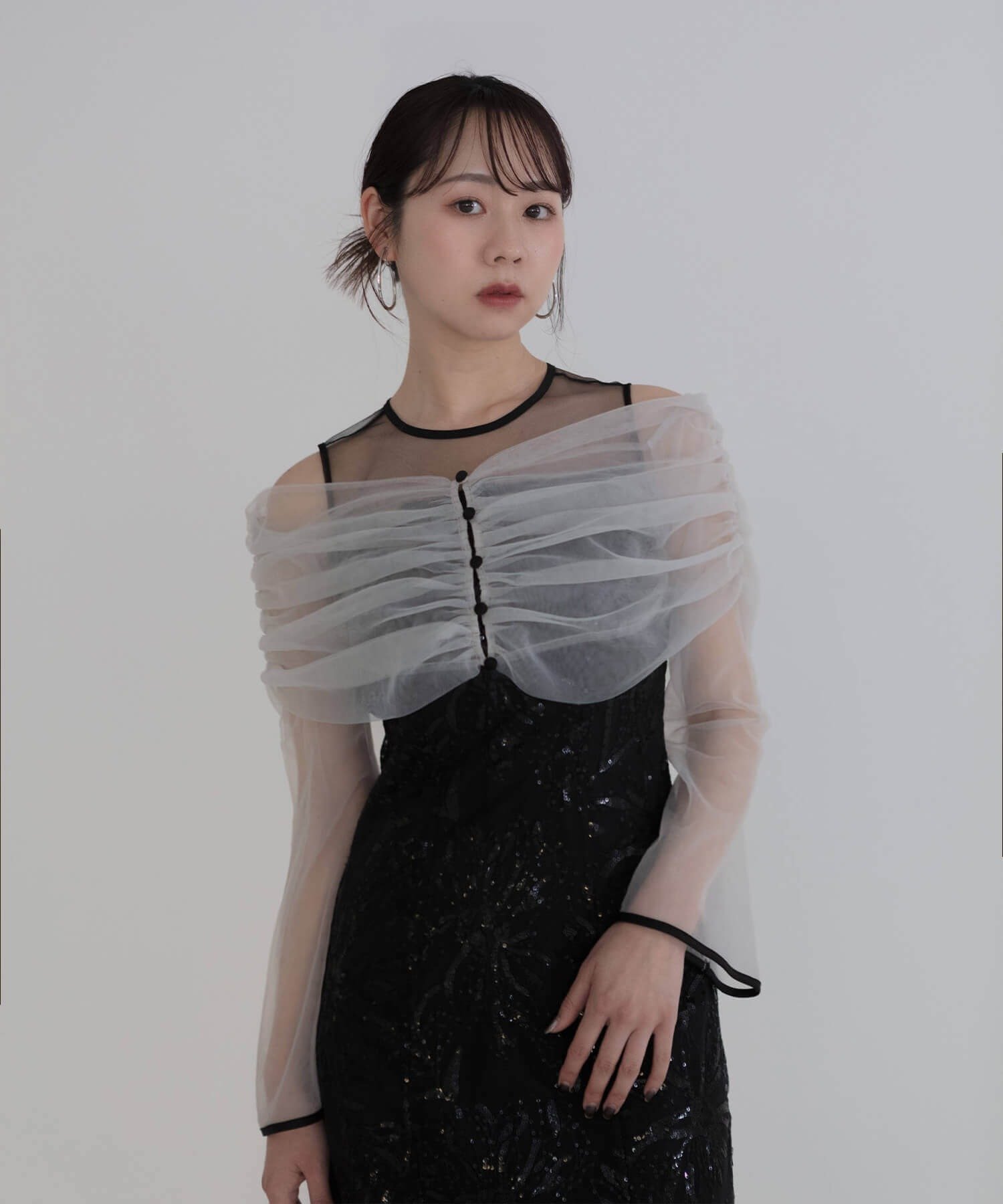 Leja｜LEJA-チュールオフショルダー花柄Iラインワンピースドレス 結婚