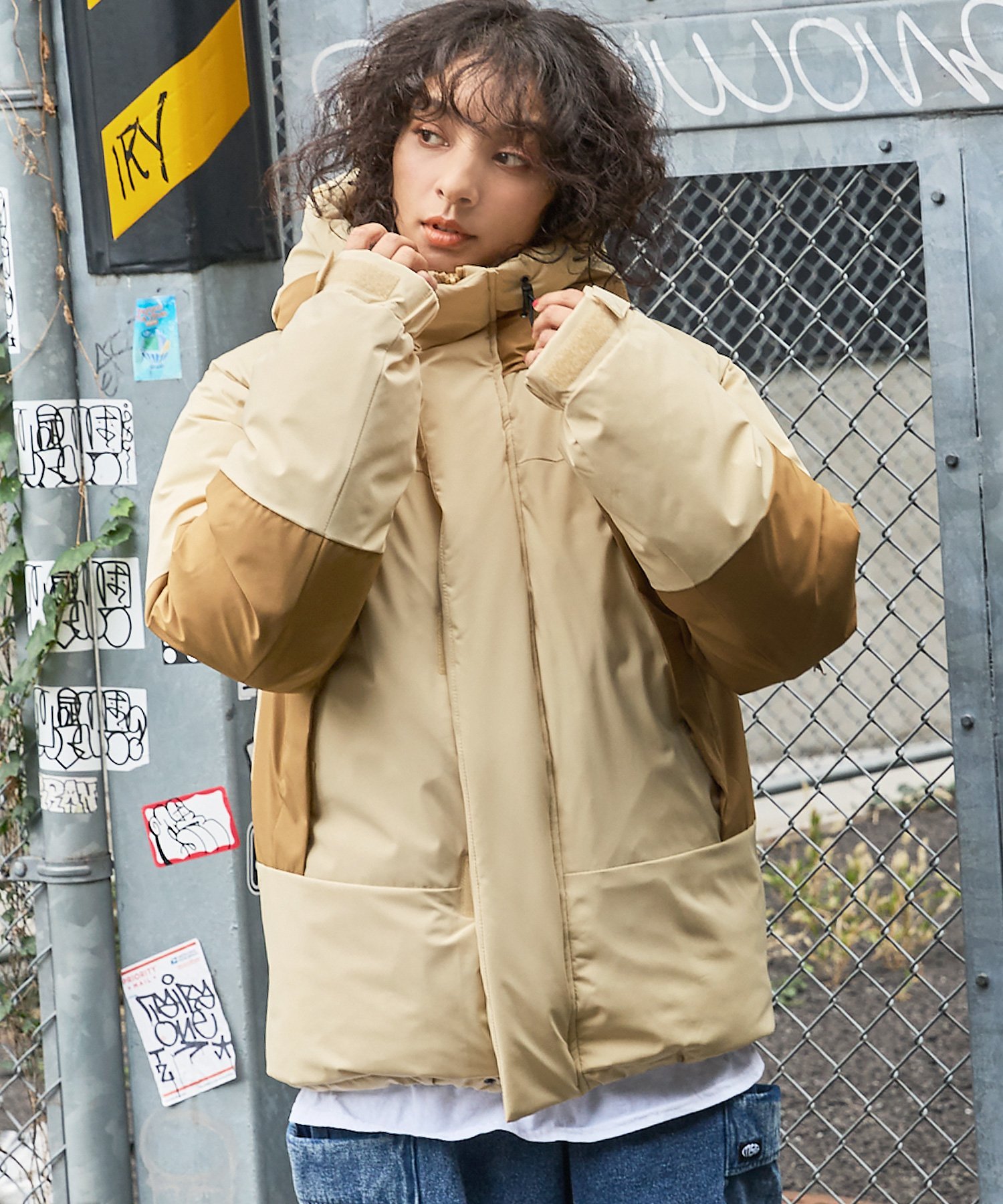 THE CASUAL｜スタンドネックフードボリューム中綿ジャケット | Rakuten