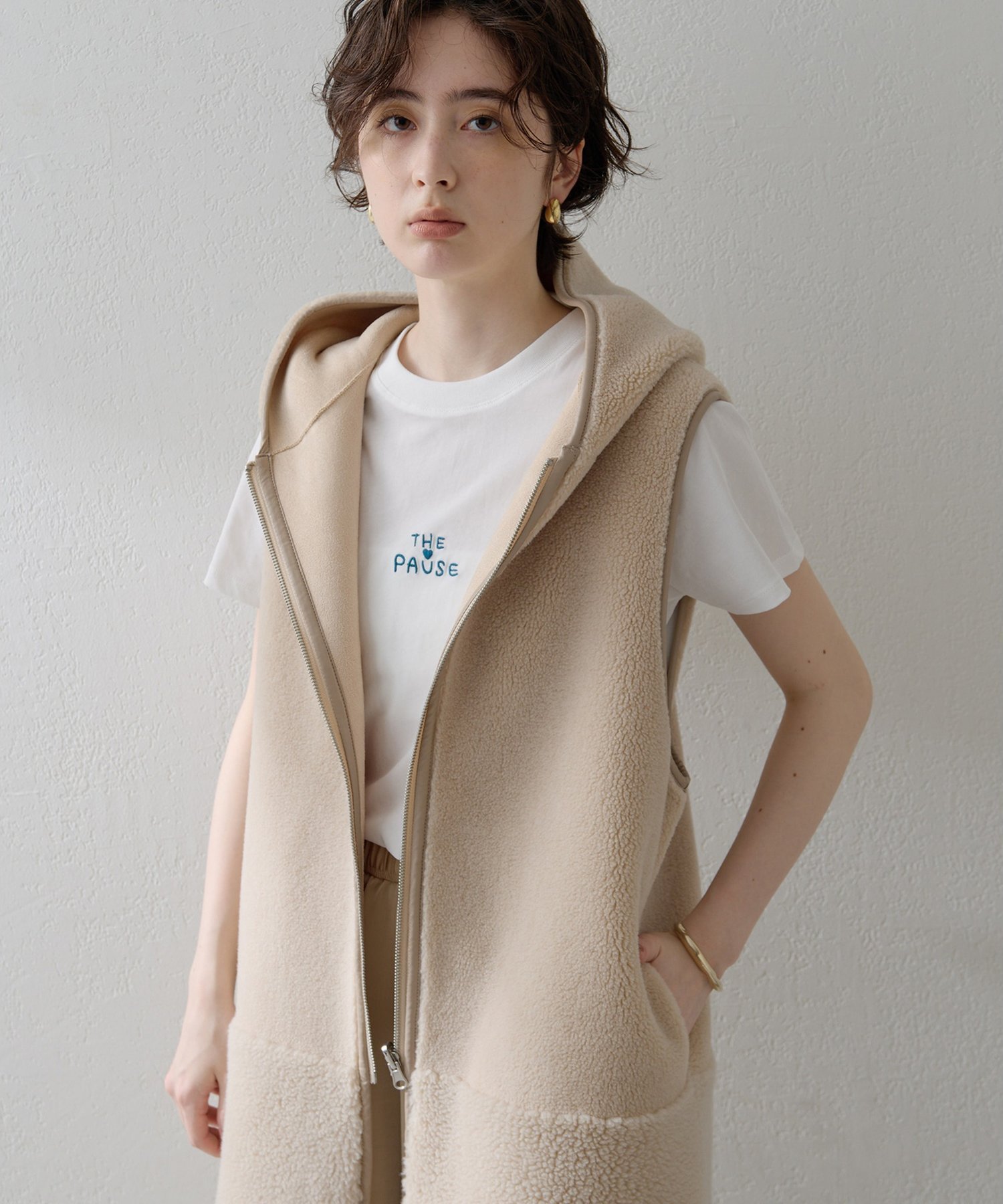Whim Gazette｜【THE PAUSE】ボアフードロングジレ | Rakuten Fashion