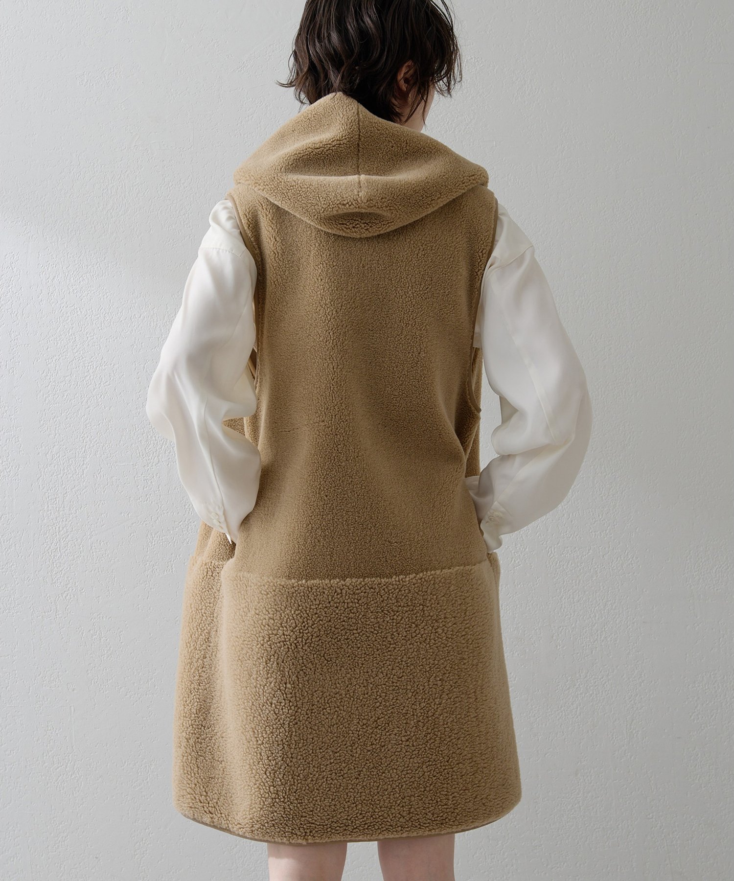 Whim Gazette｜【THE PAUSE】ボアフードロングジレ | Rakuten Fashion