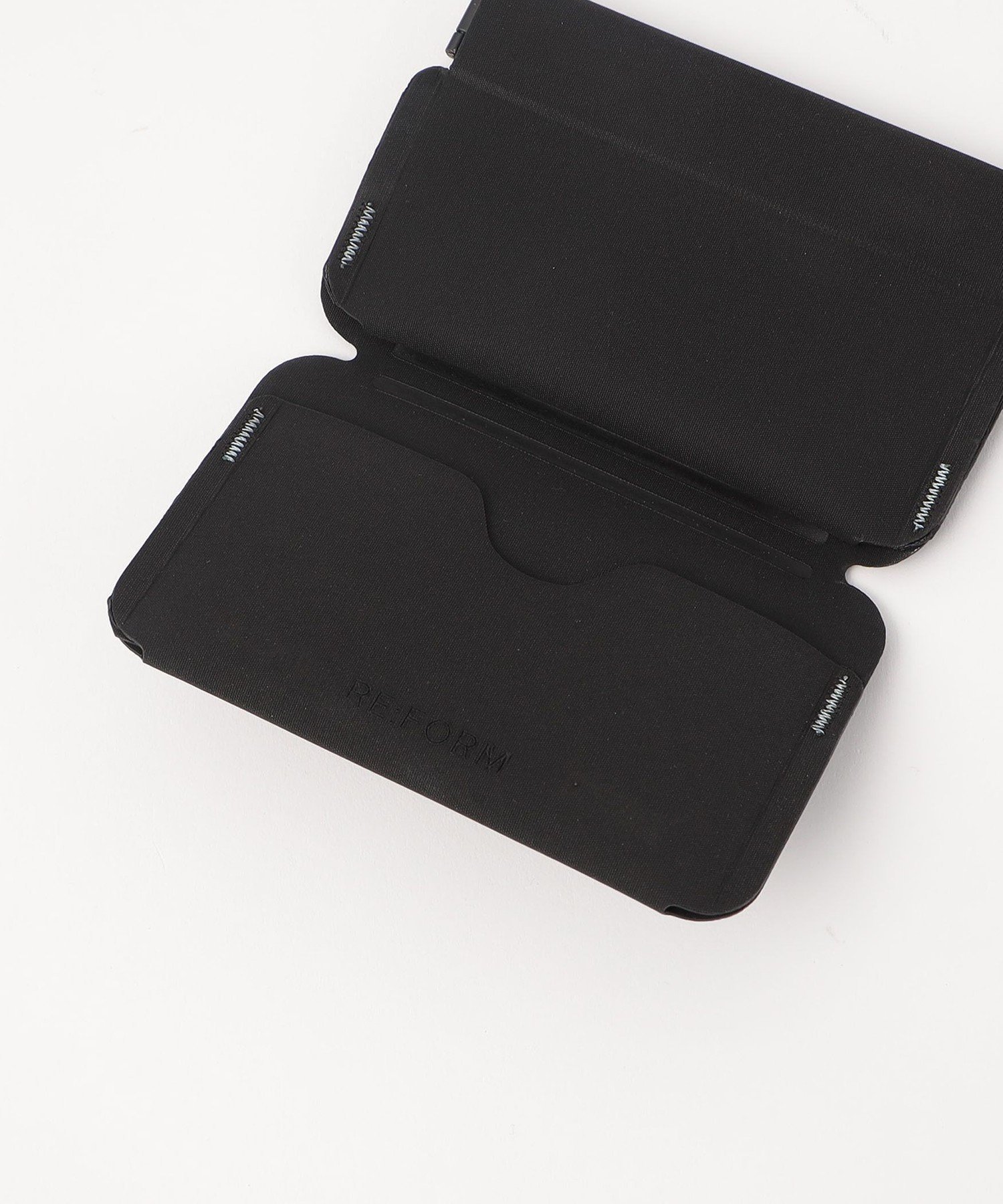 【未使用品】RE:FORM ®︎ 01 スリーブ　二つ折り財布 RE FORM RE 01 (COIN SLEEVE)｜Yahoo!フリマ（旧PayPayフリマ）