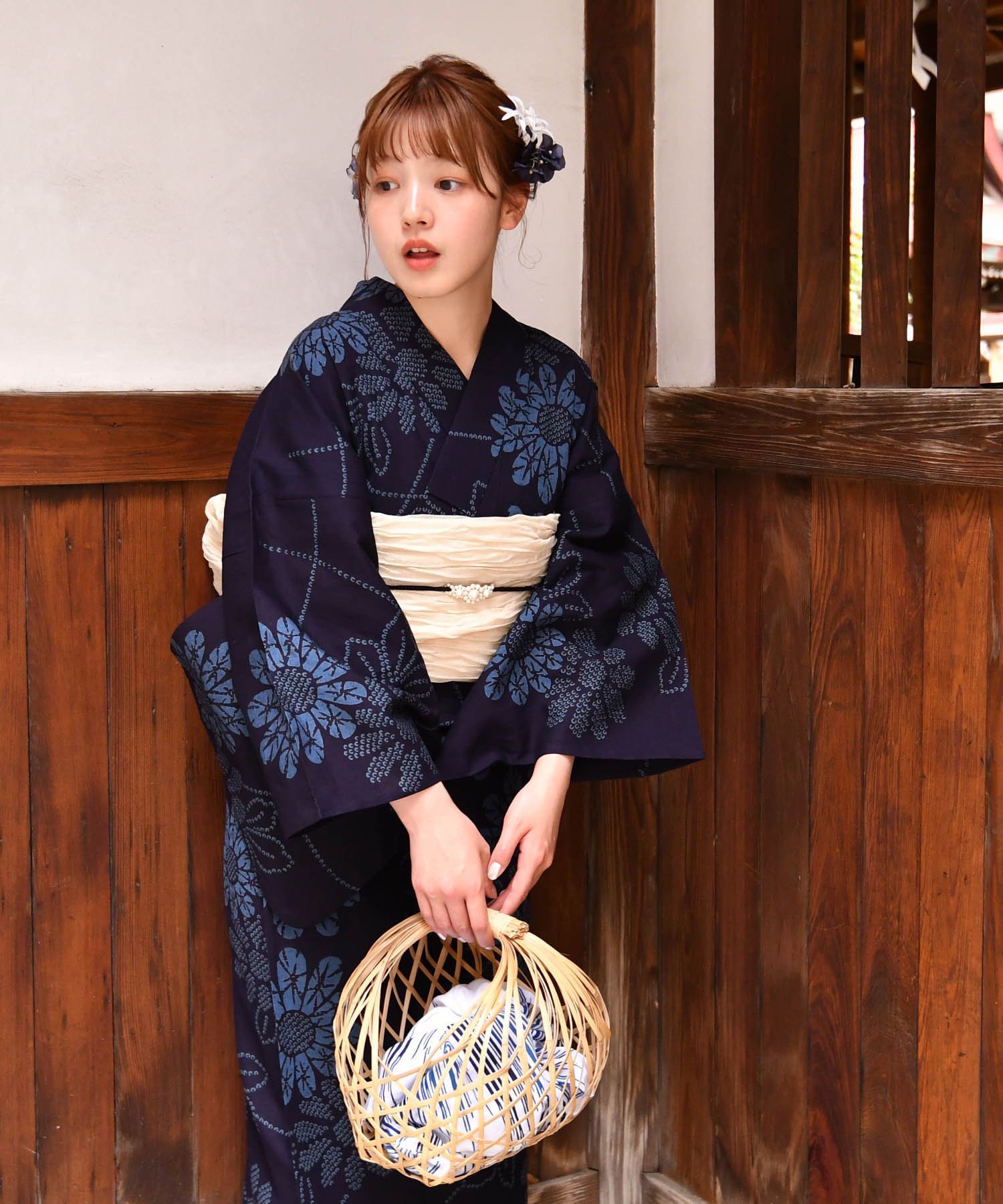 utatane｜utatane*注染工房 浴衣3点セット 赤坂紬 濃紺に露芝小菊