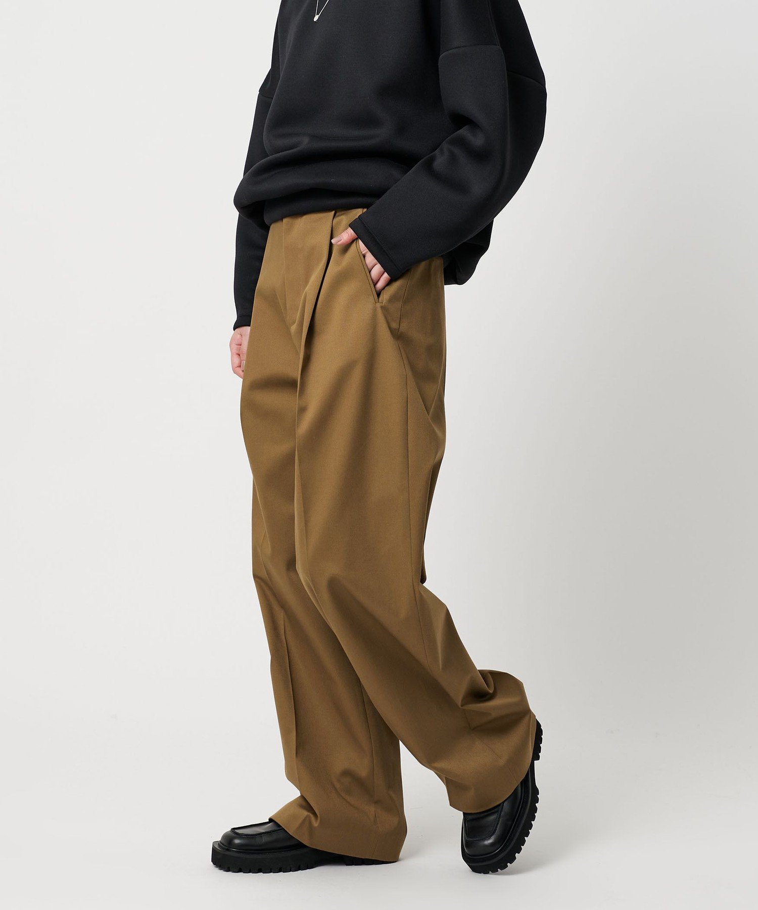MARW UNITED ARROWS タック ワイド テーパードパンツ 38 MARW UNITED ARROWS（マルゥ ユナイテッドアローズ） スラックス