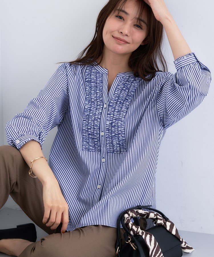 INDIVI｜【洗える】胸元タックフリル長袖ブラウス | Rakuten Fashion