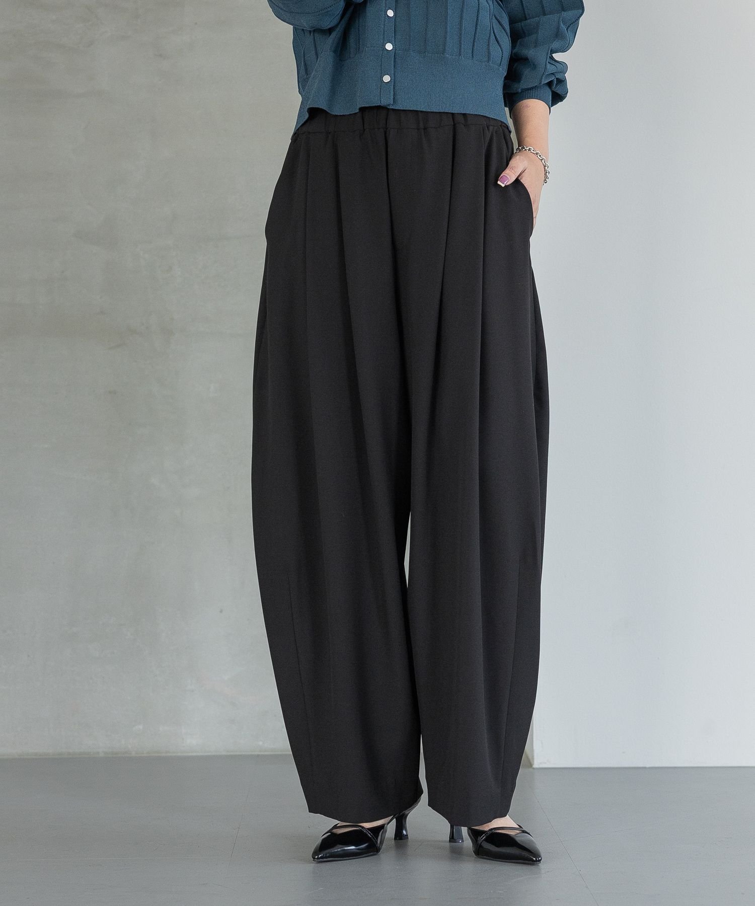 A part by｜スラックスコクーンボリュームパンツ | Rakuten Fashion