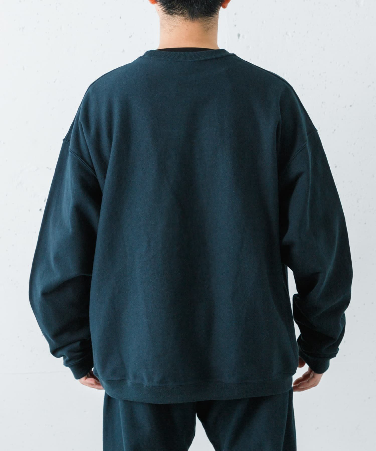 URBAN RESEARCH｜『別注』Champion×Wide Dad RW DAD SWEAT CREW-NECK