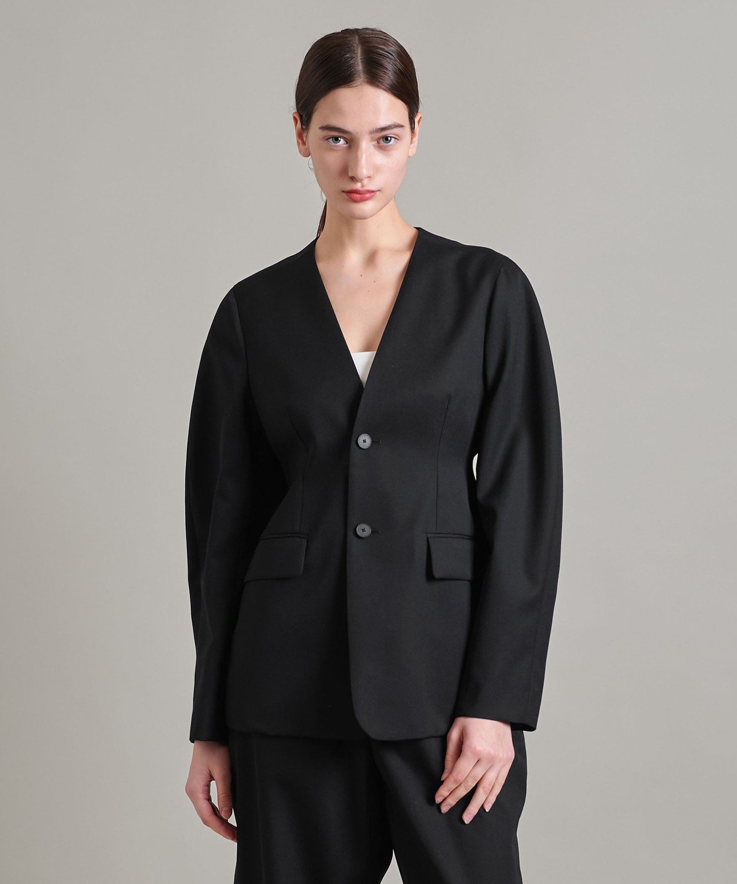 LOEFF（ロエフ）ウールギャバ カーブ ジャケット UNITED ARROWS LTD. OUTLET｜<LOEFF>ウール ギャバ カーブ ノーカラー