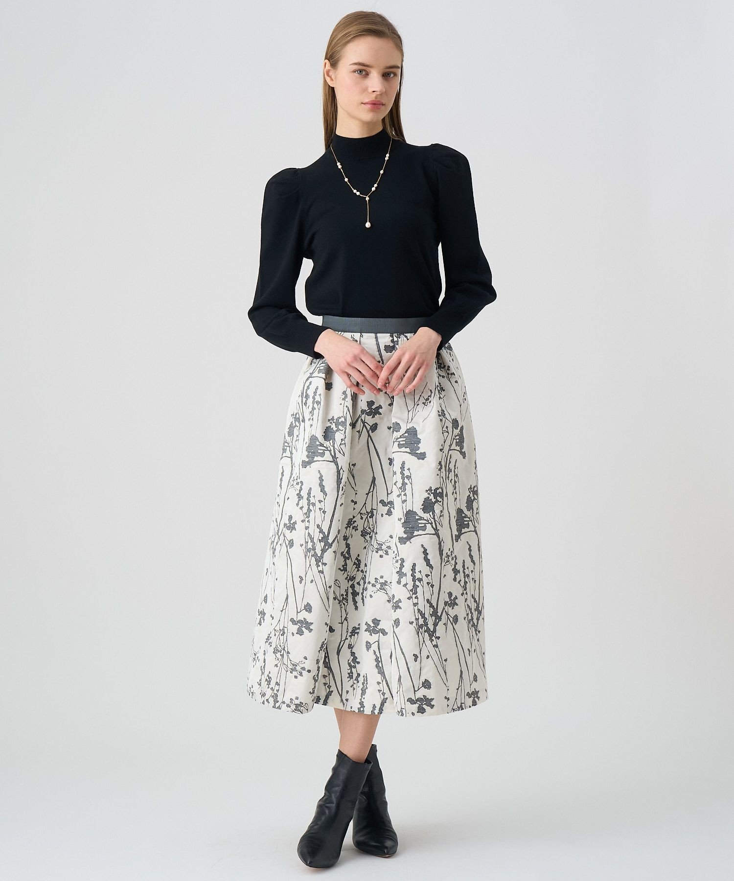 ANAYI｜シルエットフラワージャガードタックスカート | Rakuten