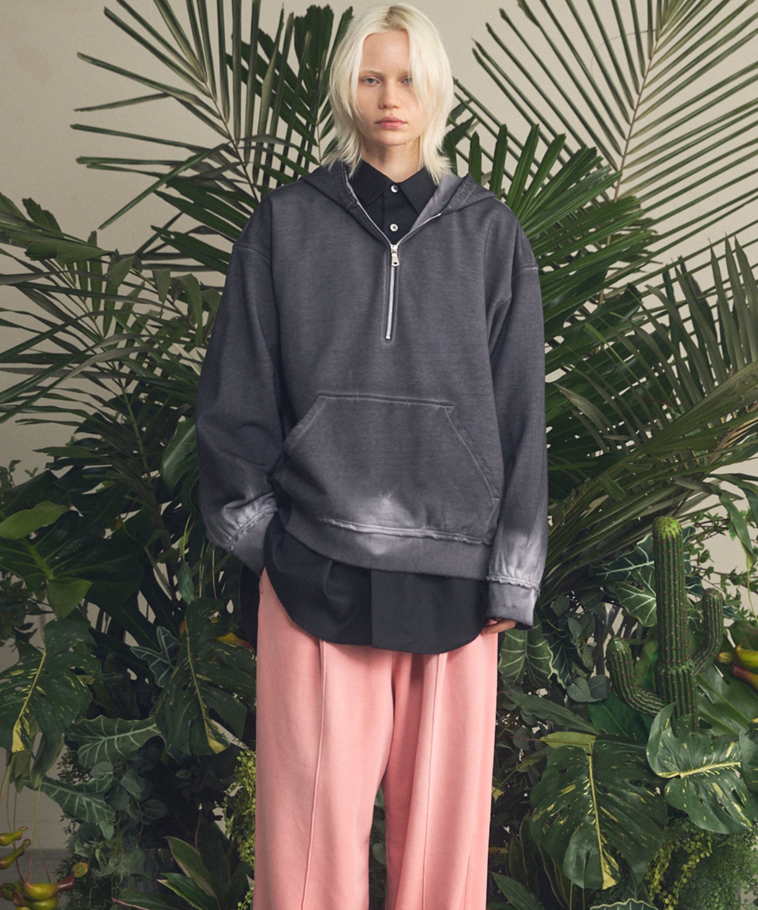 MAISON SPECIAL｜Deep Front Neck Prime-Over Half-zip Hoodie