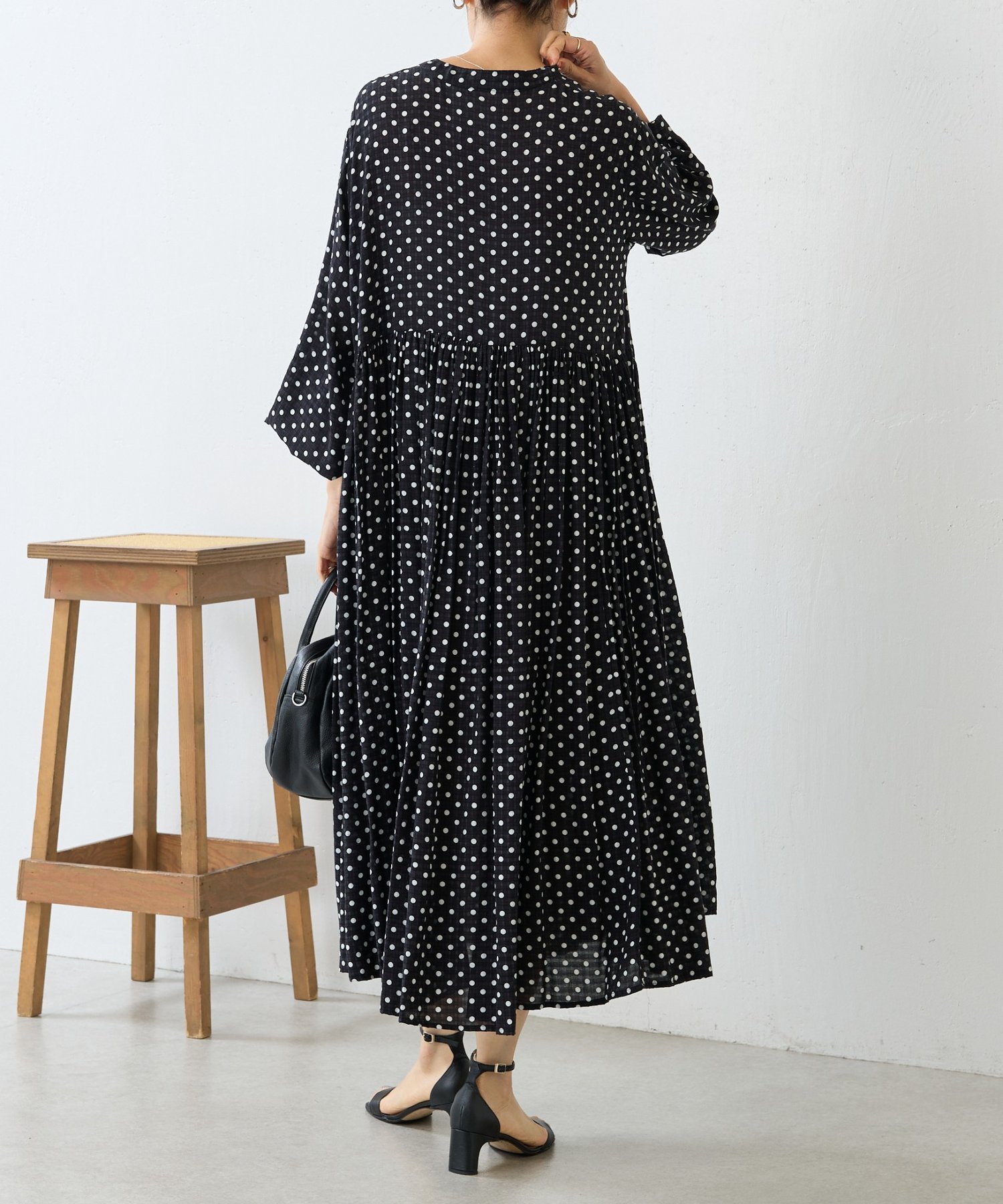 BEARDSLEY｜ドットギャザーワンピース | Rakuten Fashion(楽天