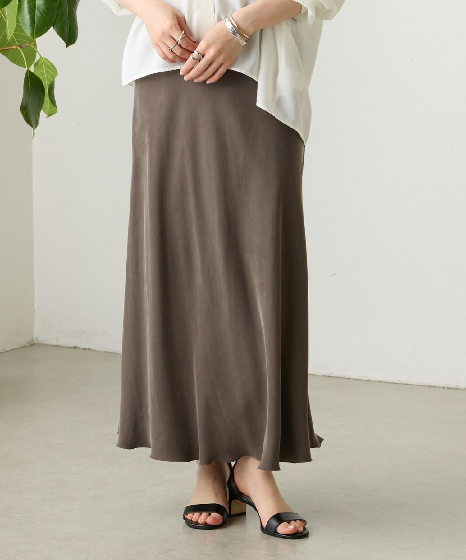 BEARDSLEY｜バックテールスカート | Rakuten Fashion(楽天ファッション