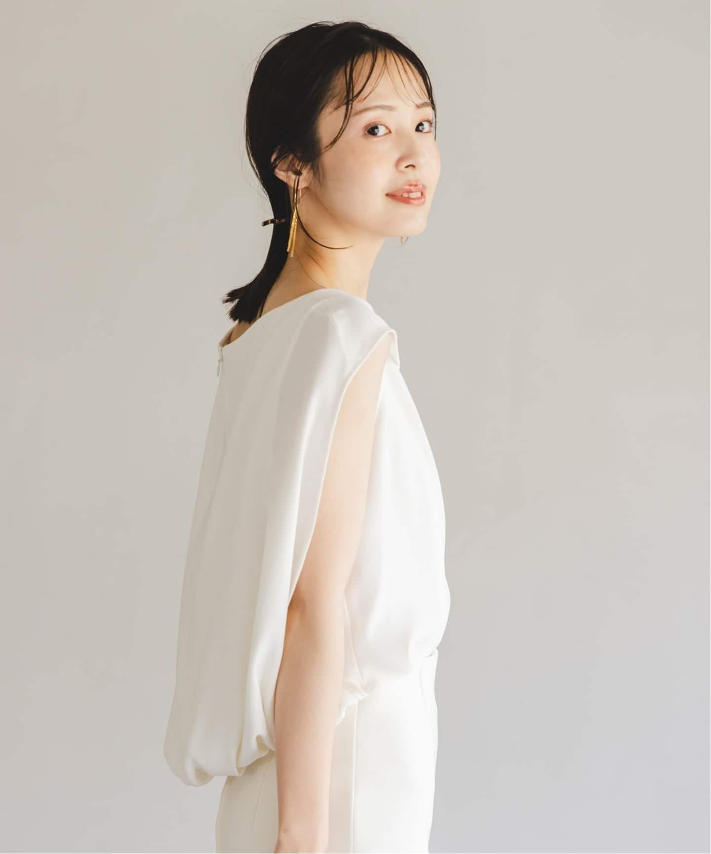 NOBLE｜《WEB限定追加》【洗える】バルーンケープブラウス | Rakuten