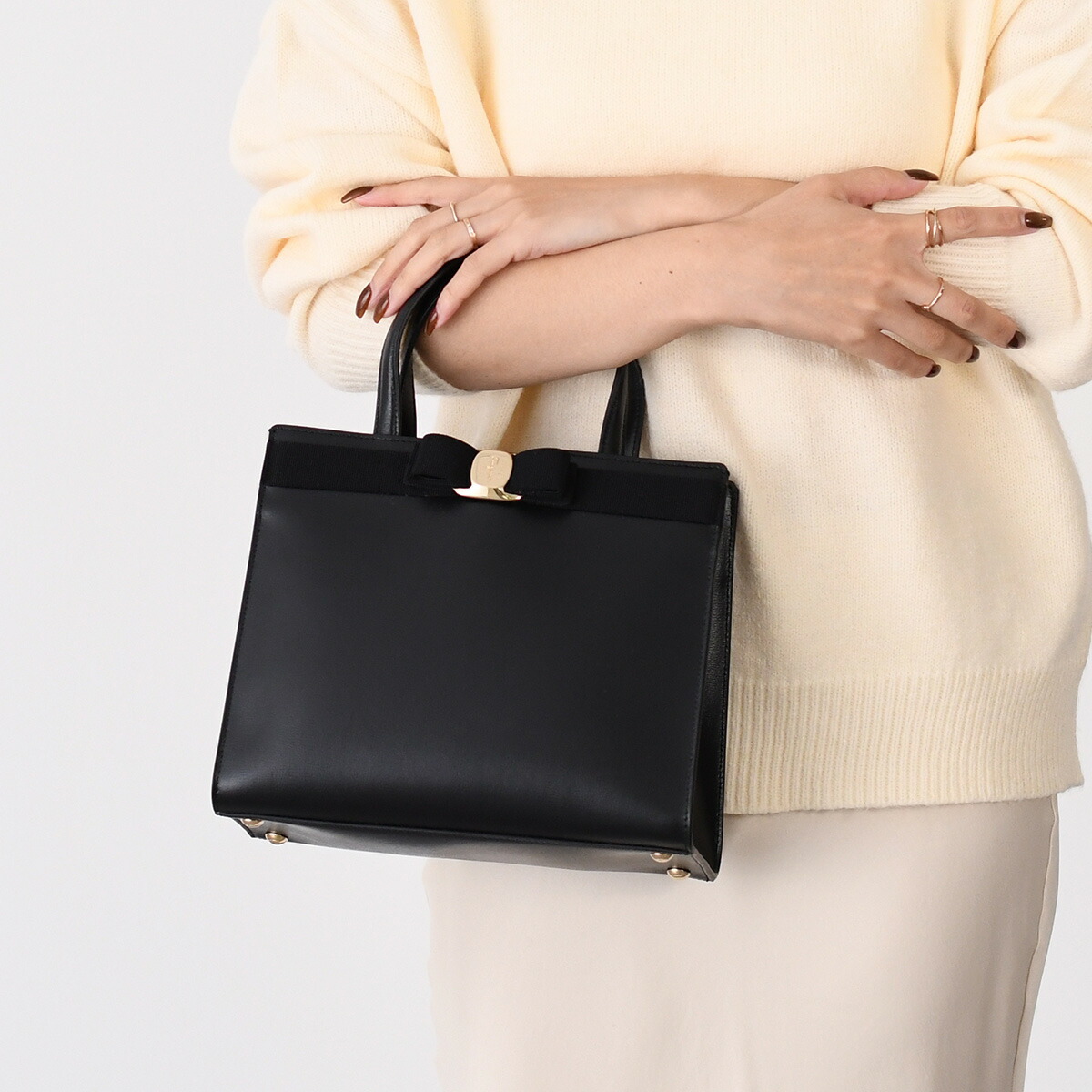 楽天市場】□新品□未使用□ Salvatore Ferragamo フェラガモ ヴァラ