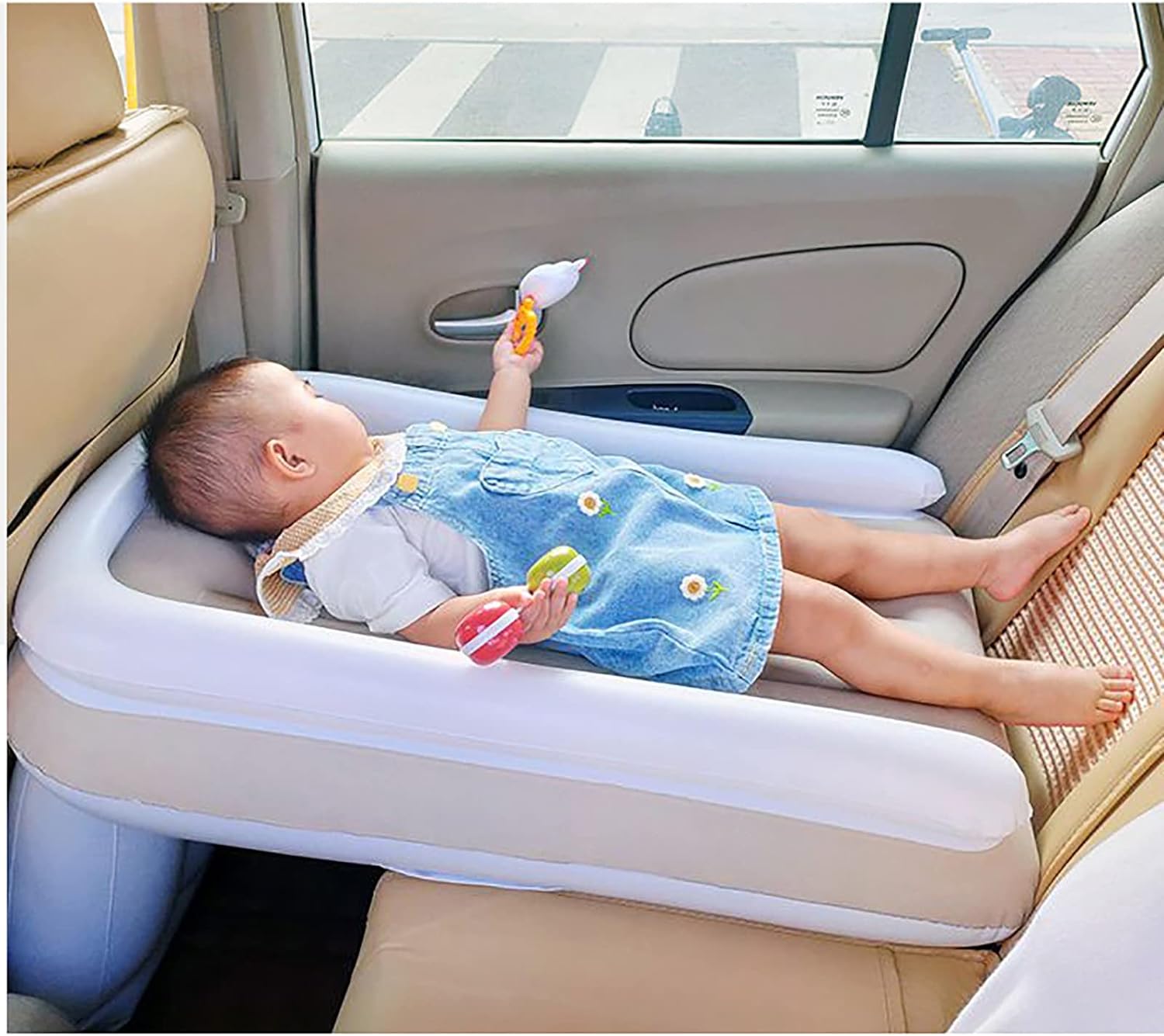 楽天市場】幼児用インフレータブル飛行機ベッド、カーエアマットレス
