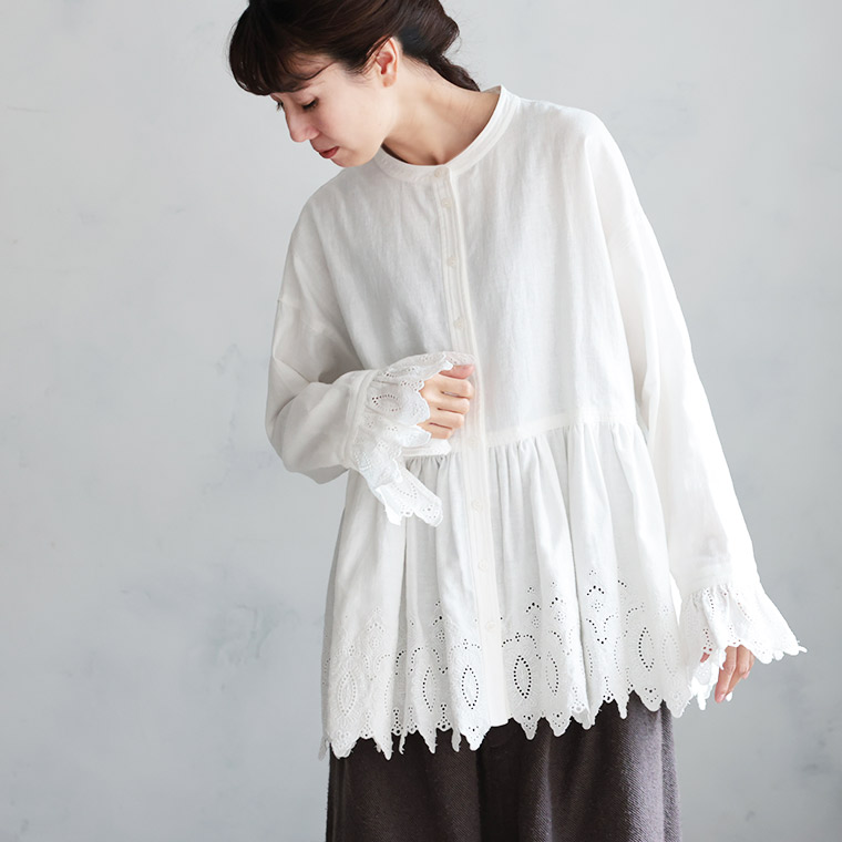 楽天市場】ニットの裾から、ひらっと出したいレースのブラウス M/L/LL