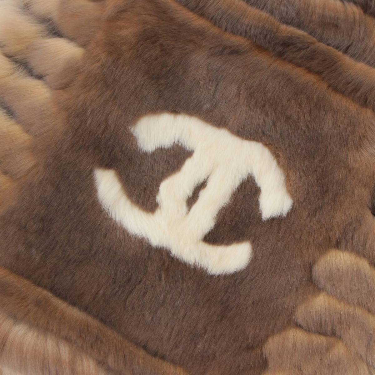 楽天市場】【シャネル】Chanel ココマーク オリラグファー ラビット