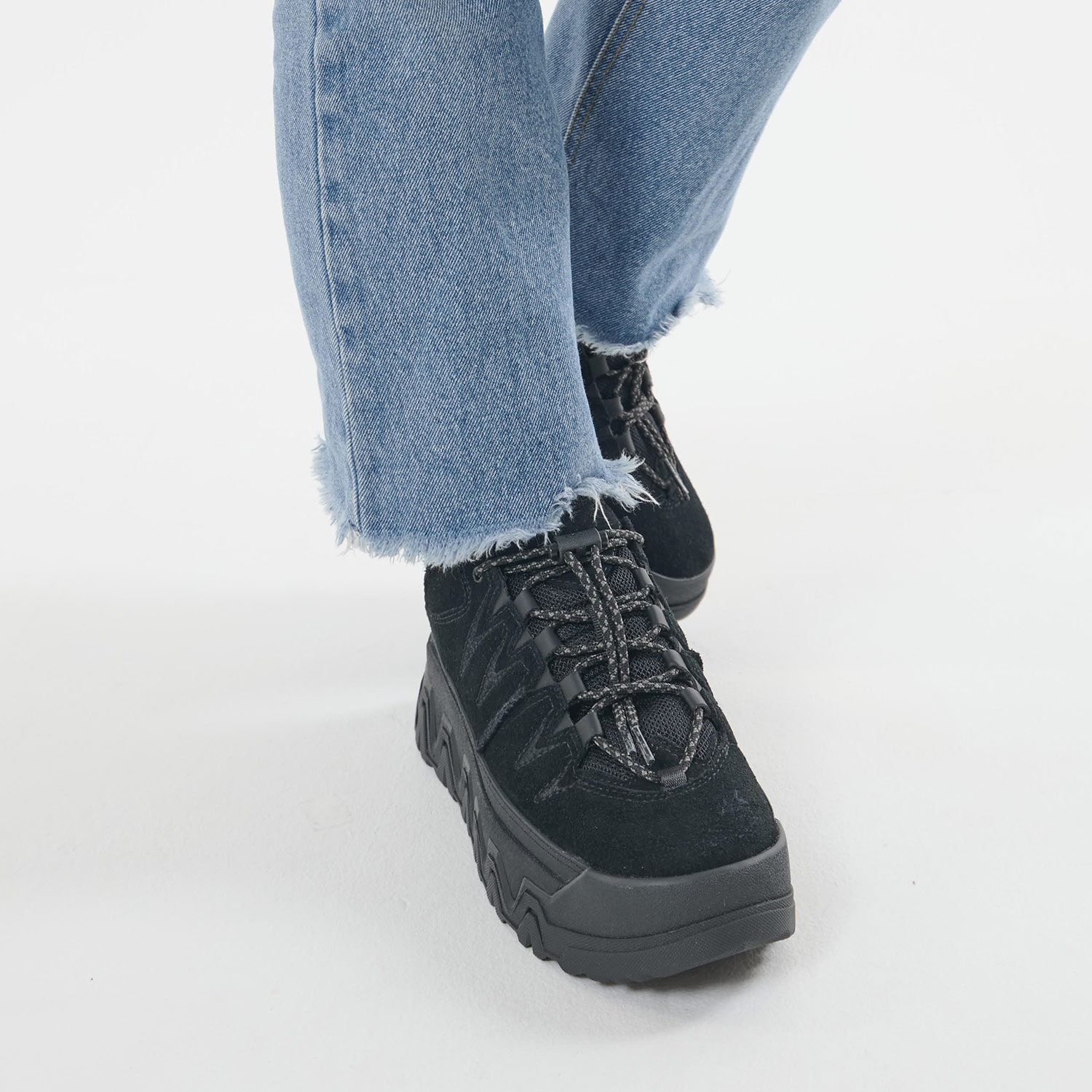 楽天市場】UGG W CAPTRAIL LOW アグ スニーカー キャップ トレイル