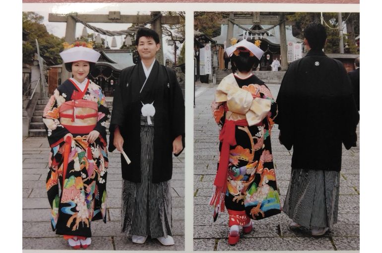 宇部市みつ美容室 和装花嫁 黒本振袖 角隠し 立て矢結び、娘が神社で
