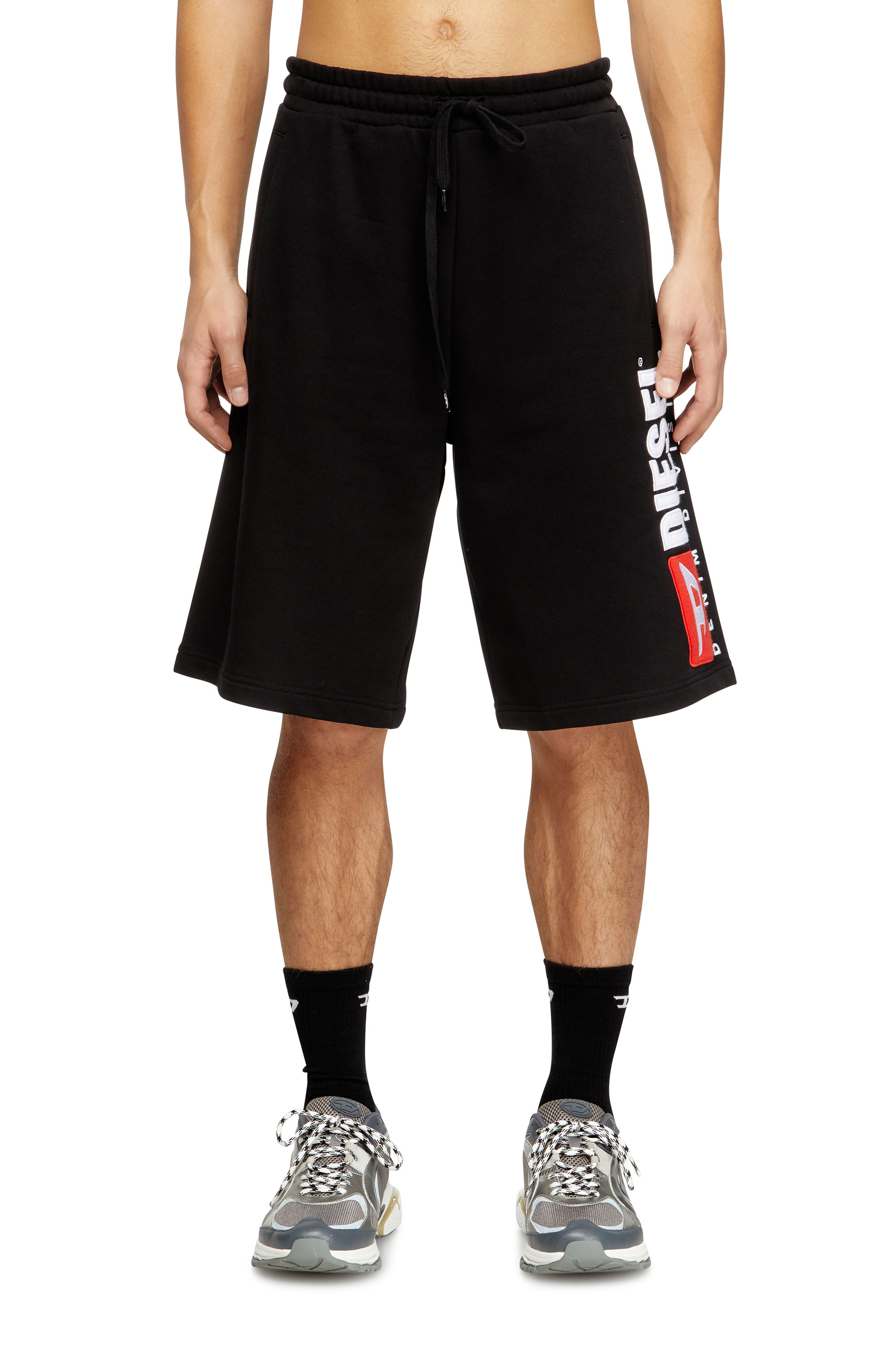 Men's Fleece shorts with maxi logo patch | Black | Diesel