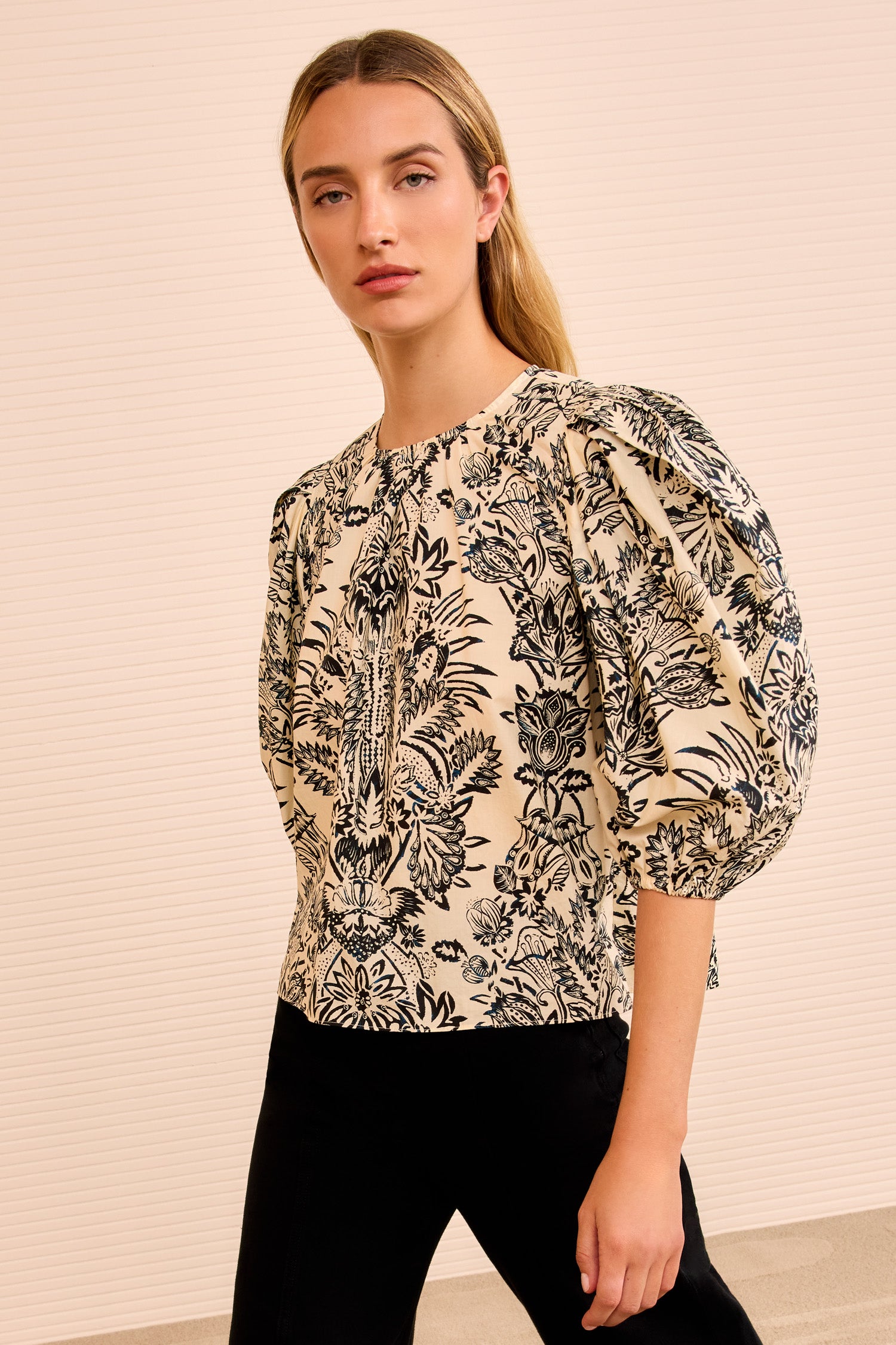 Frantiska Puff Sleeve Top - Ivory Flora Floral Print Short Sleeve