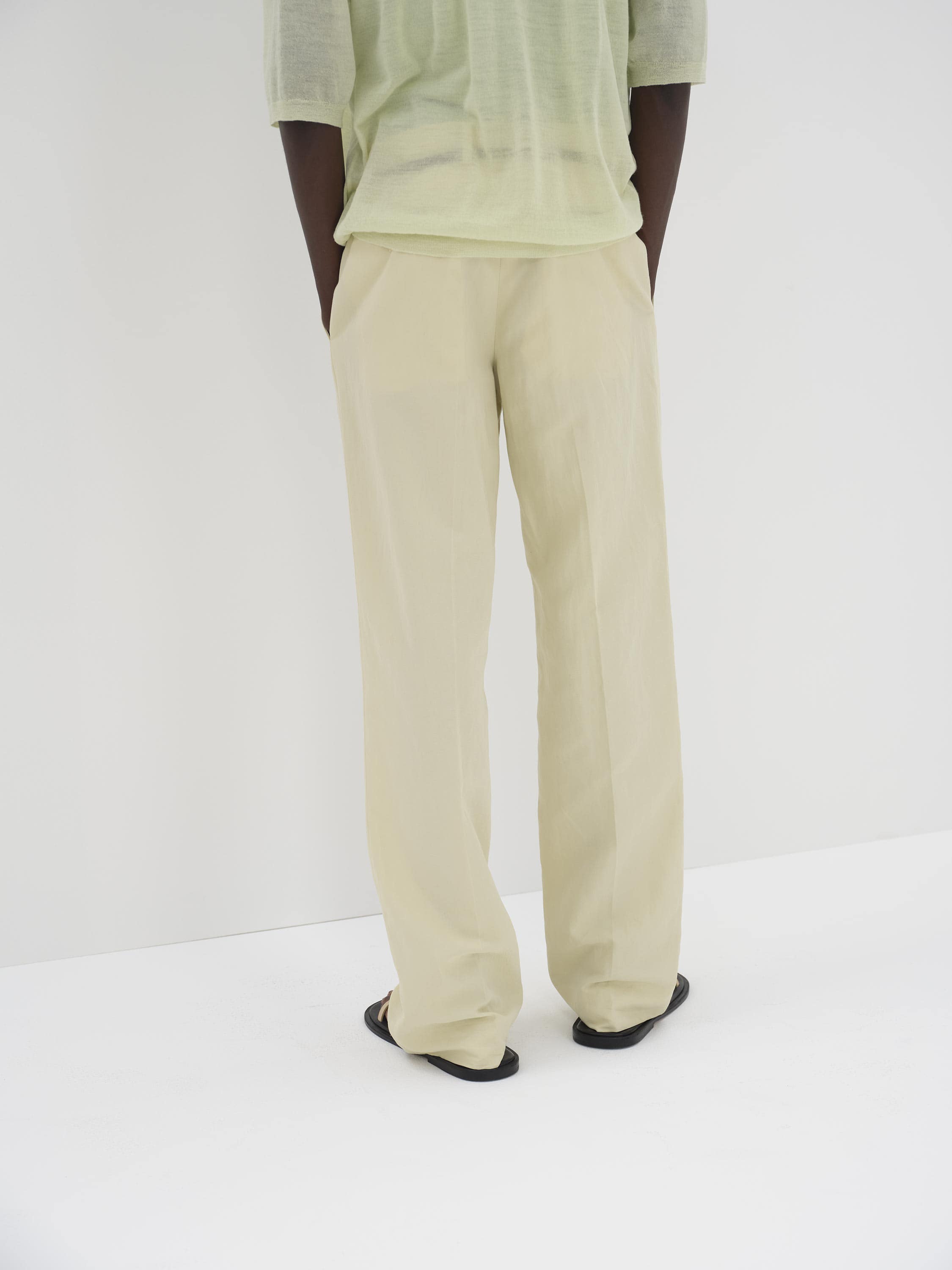 AURALEE HARD TWIST FINX LINEN CHINO SLACKS – unexpected store