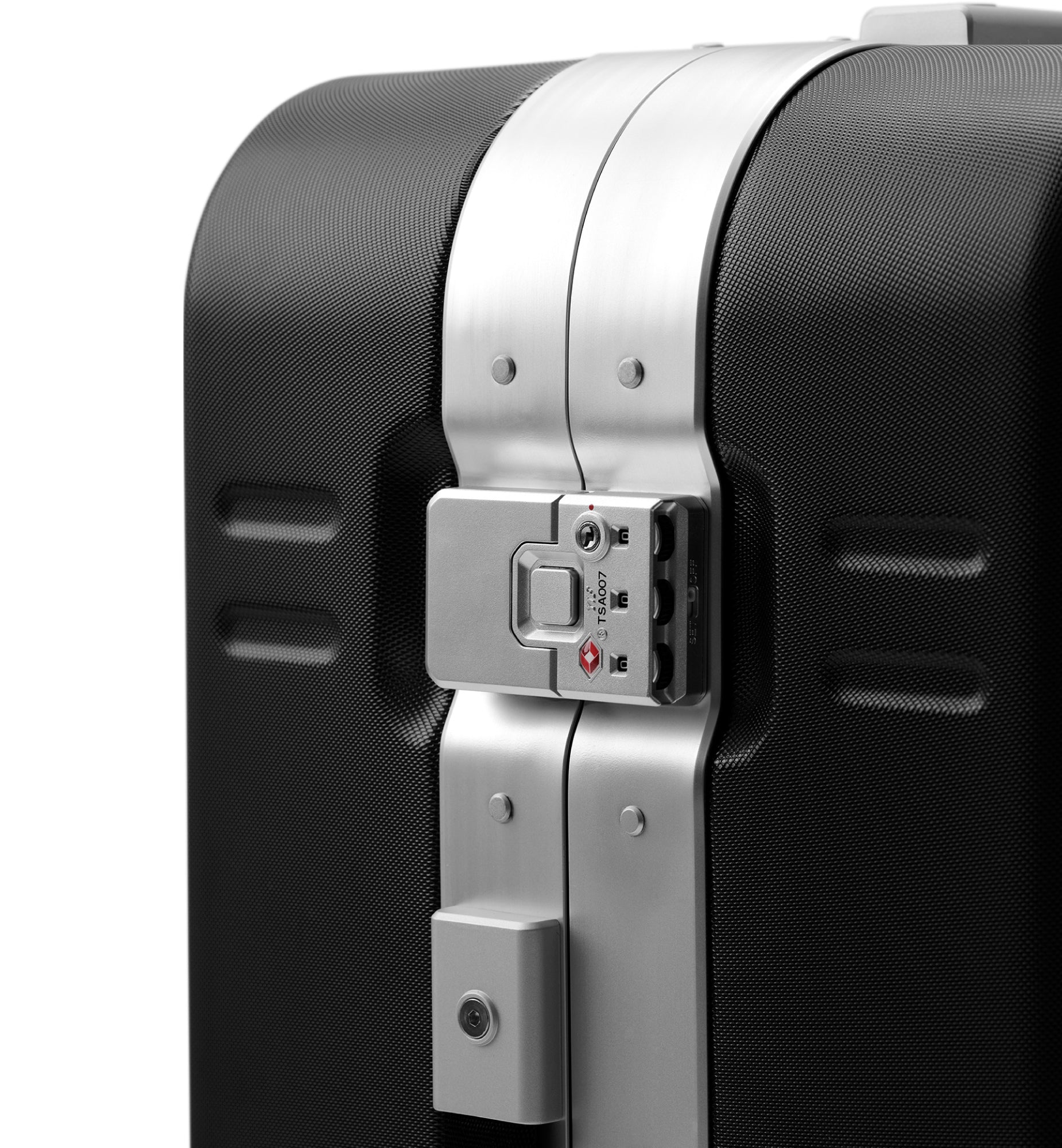 Ramverk Pro Check-in Luggage Medium – UPLNDオンラインストア