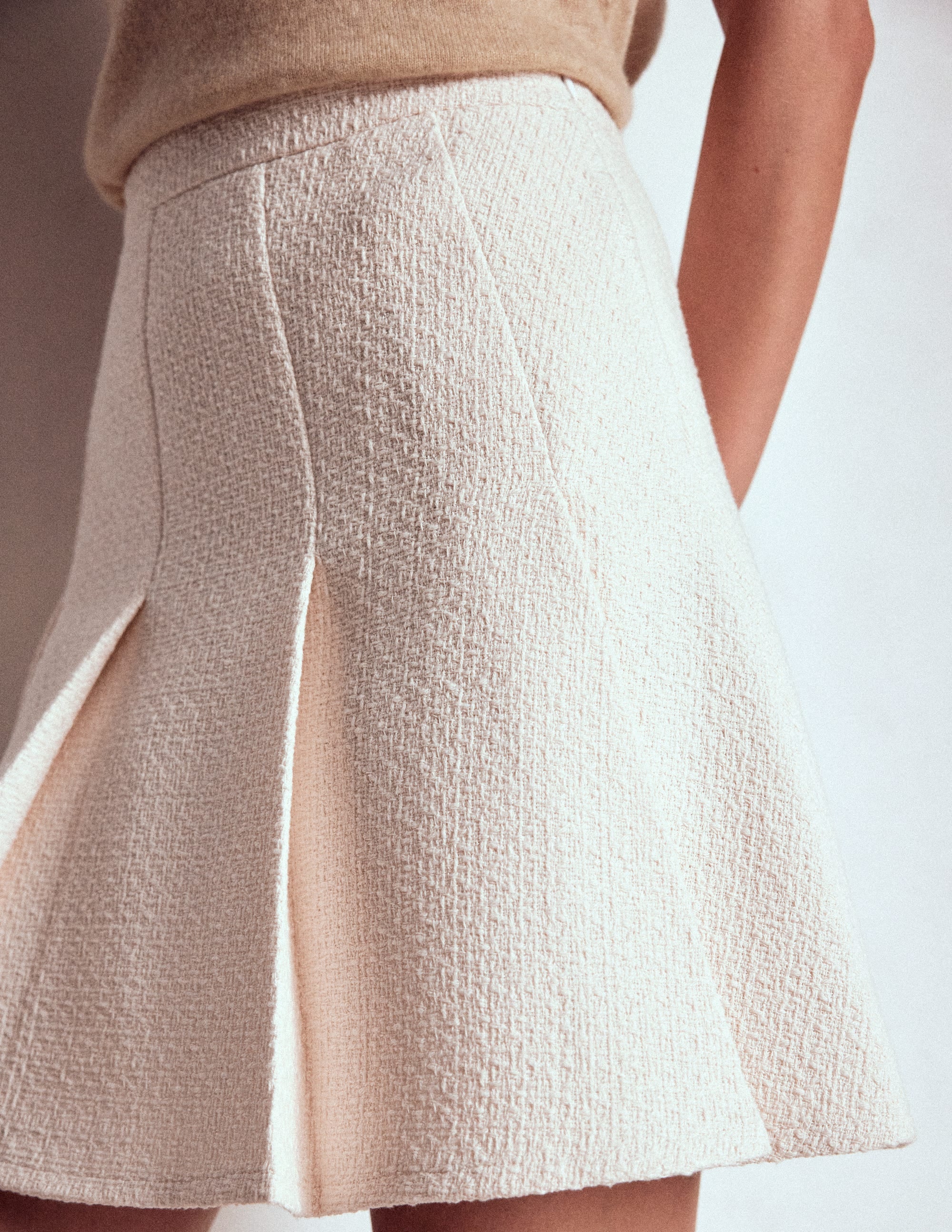 Flippy Textured Skirt-White | Boden USA