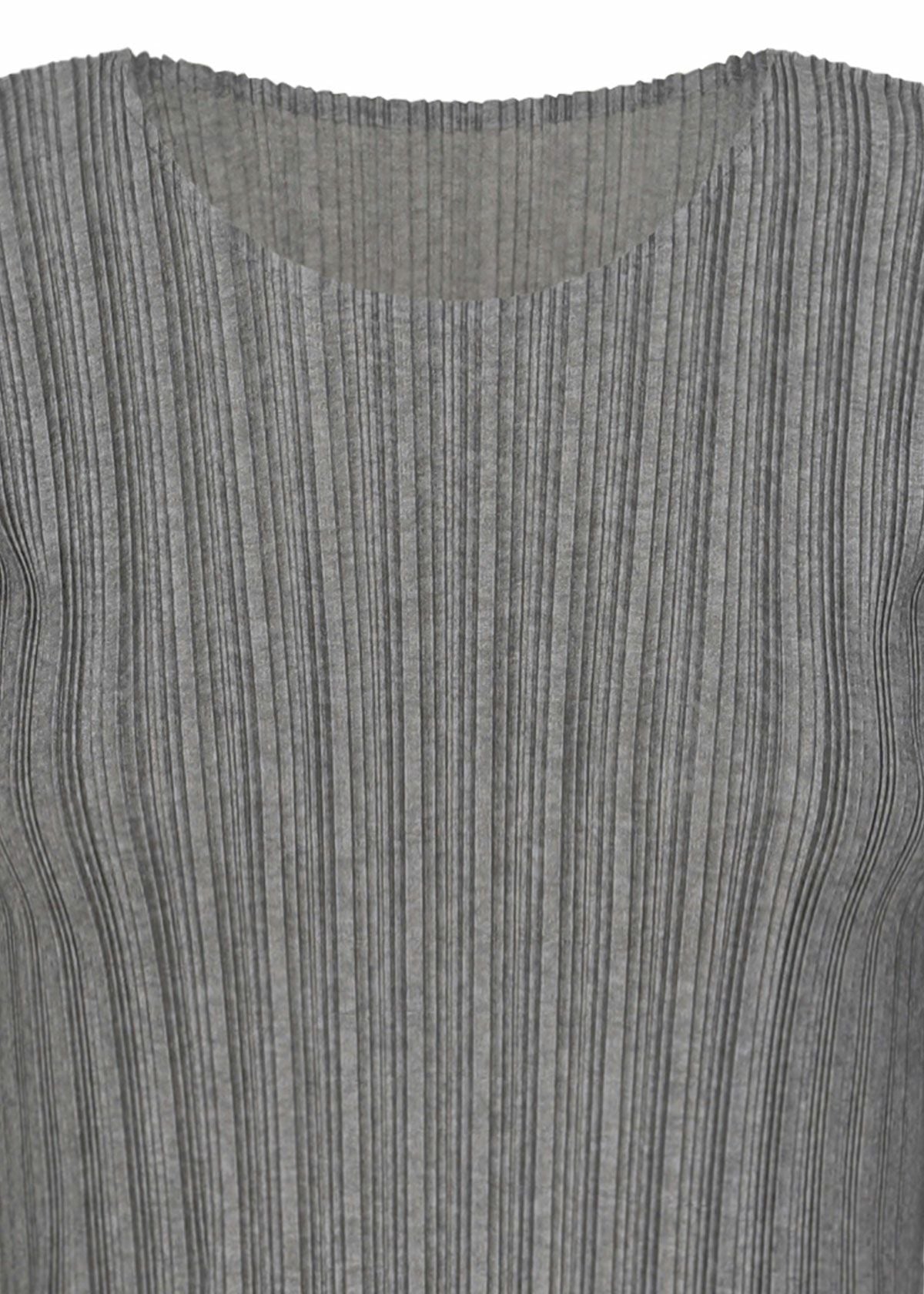 RIB PLEATS BASICS – ISSEY MIYAKE ONLINE STORE