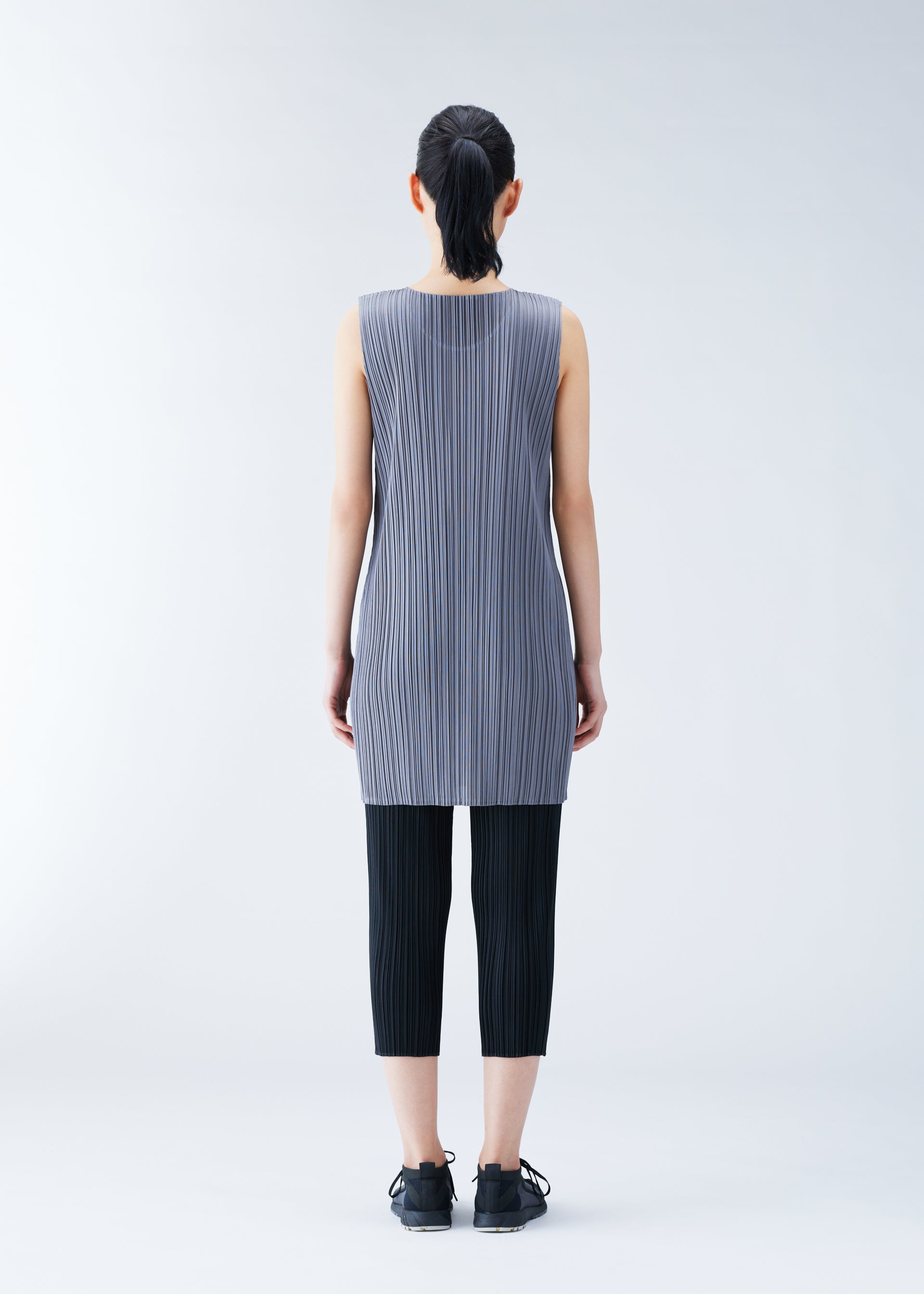BASICS – ISSEY MIYAKE ONLINE STORE