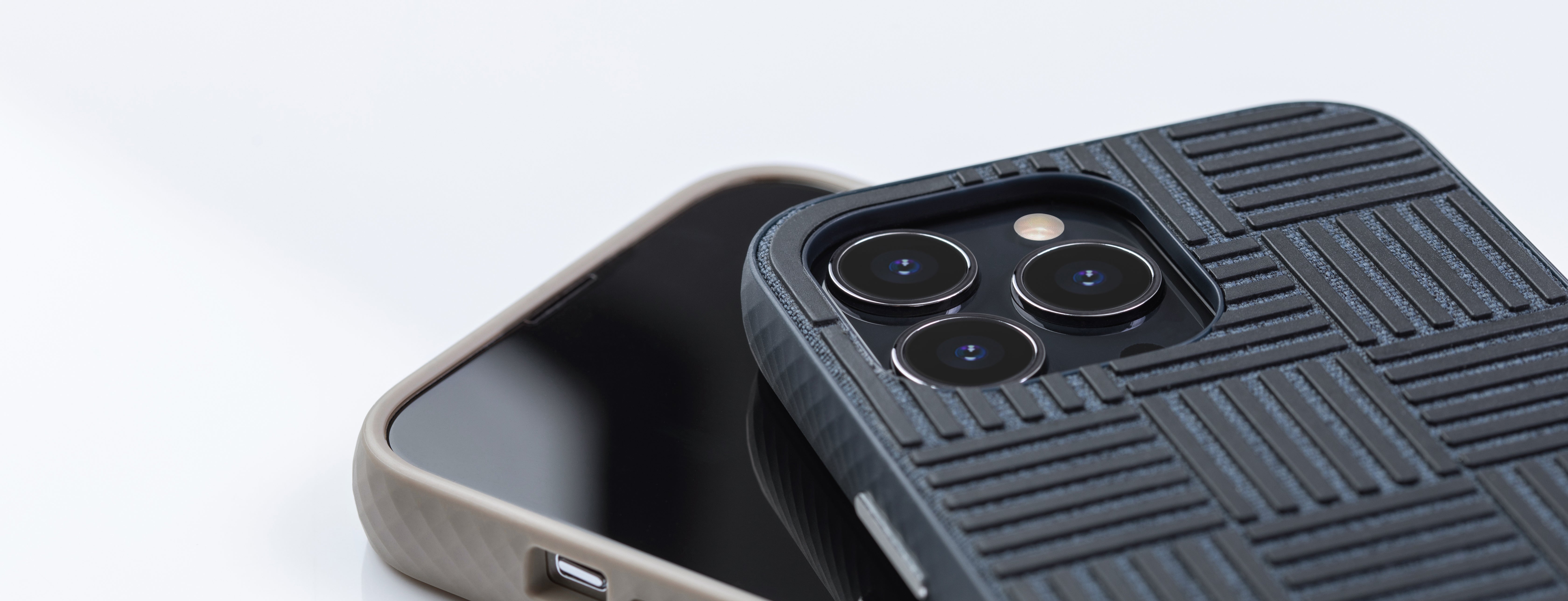 iPhone – us.moshi (US)