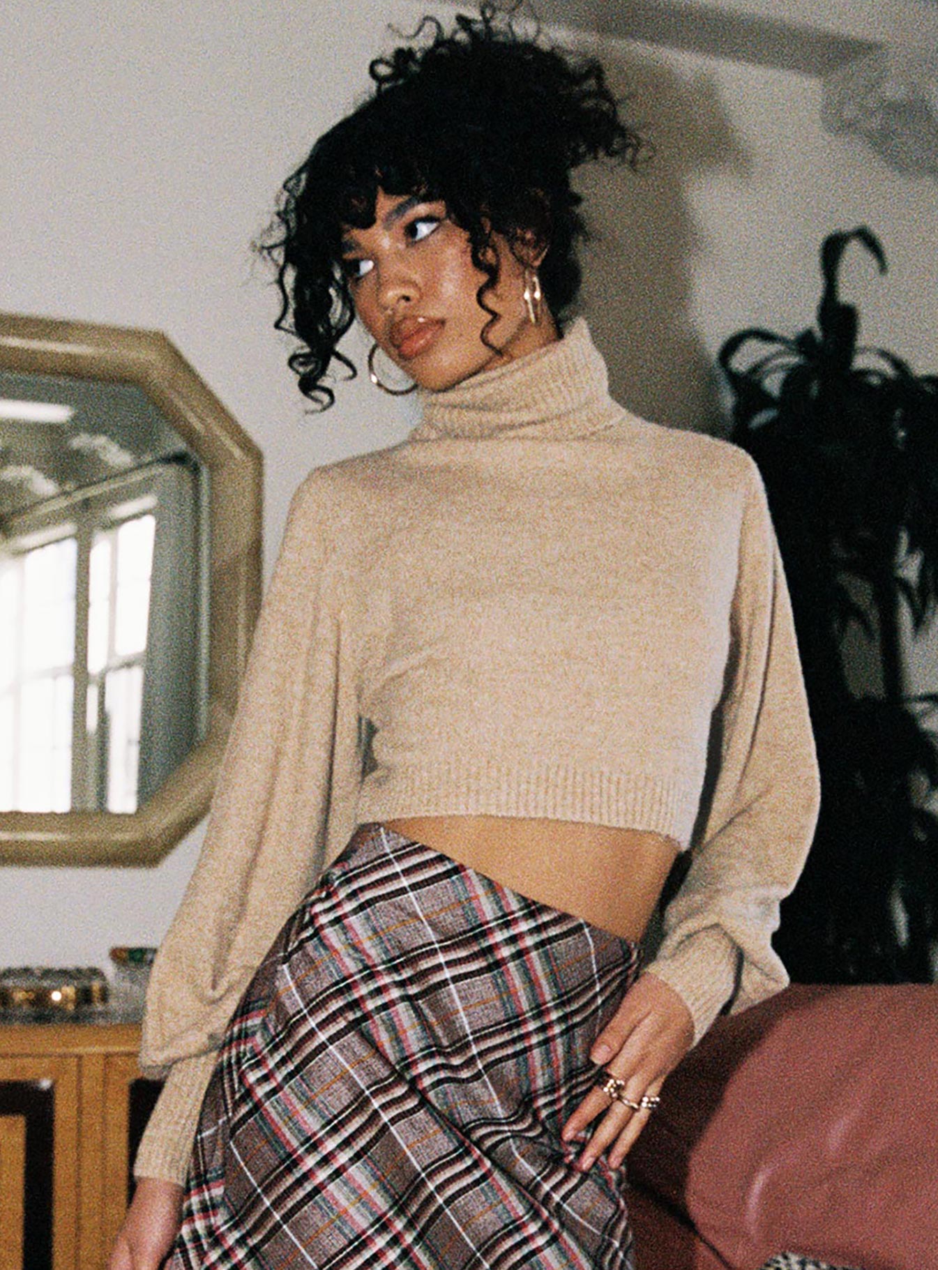 Zahara Cropped Turtleneck Sweater Beige | Princess Polly