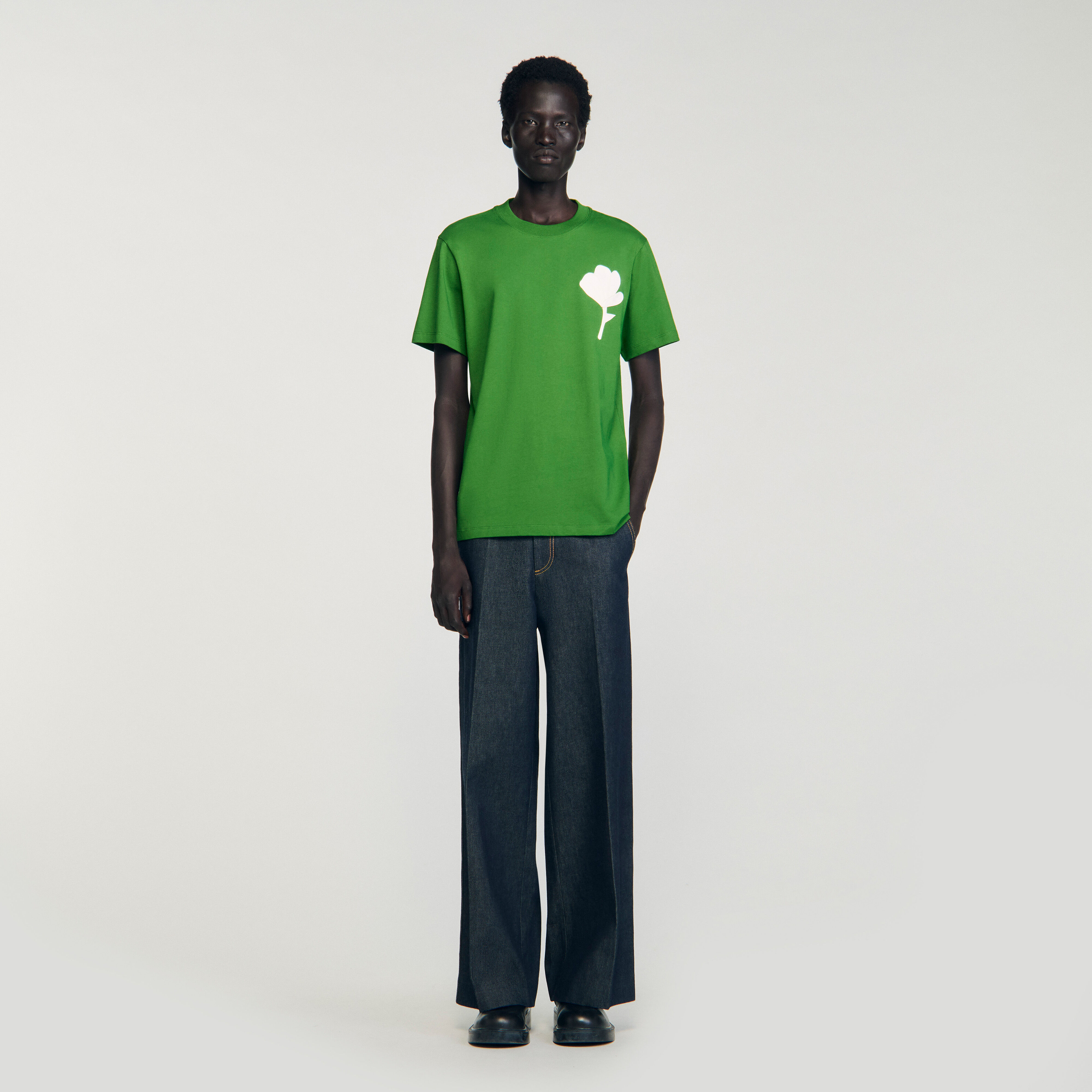 T-shirt with flower patch in Chambray for Men | Sandro Paris