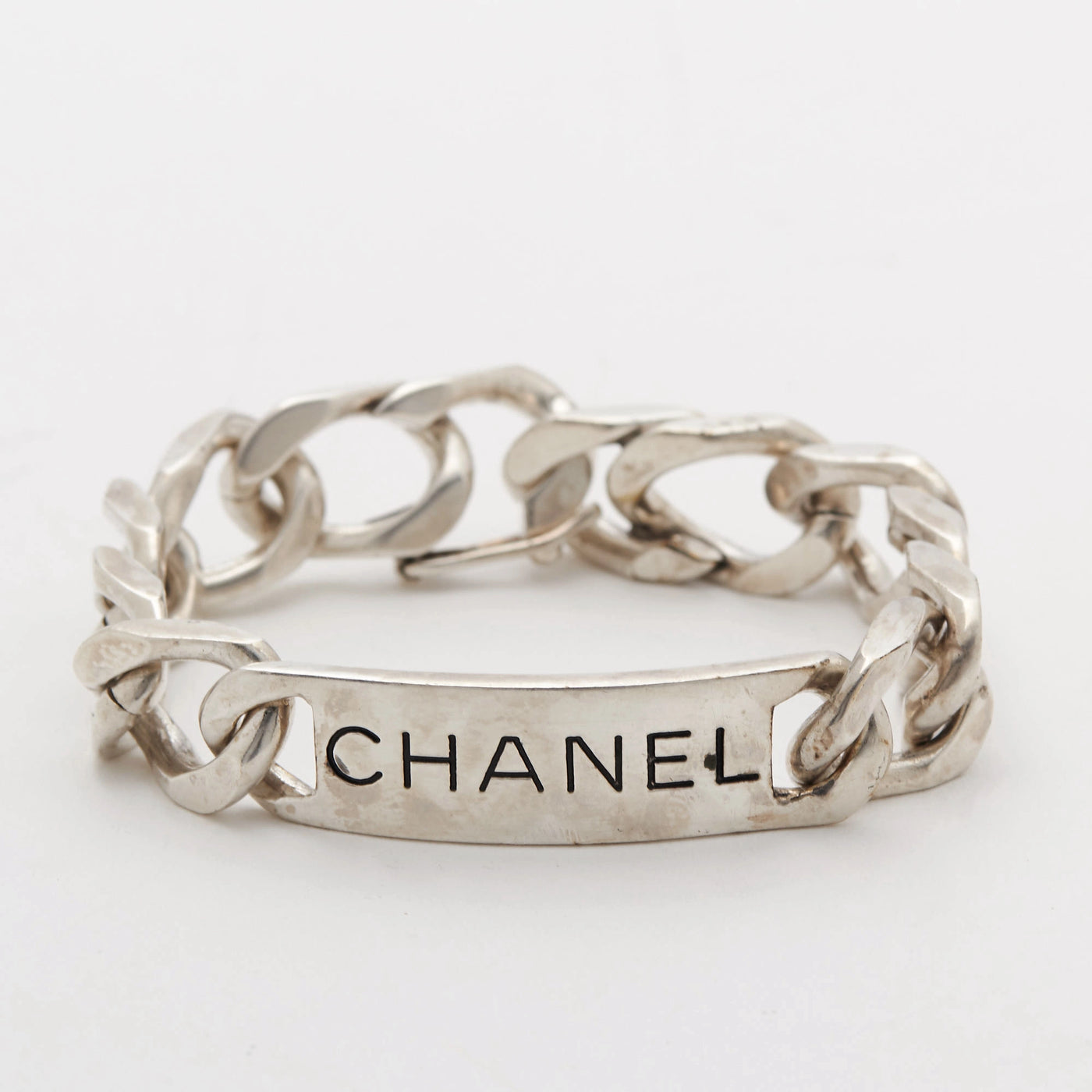 CHANEL/シャネル】ロゴプレート ブレスレット シルバー 腕周り約19cm