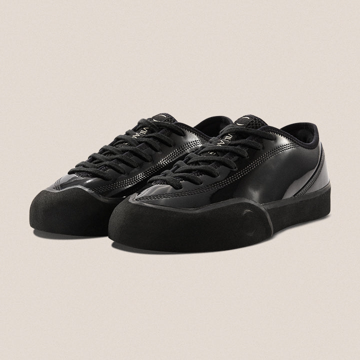 1.30pm-gloss-black-tile-02.jpg