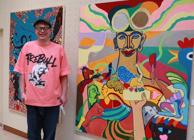 自分らしく自由に」アクリル画など150点 佐世保市の画家・溝上さん個展